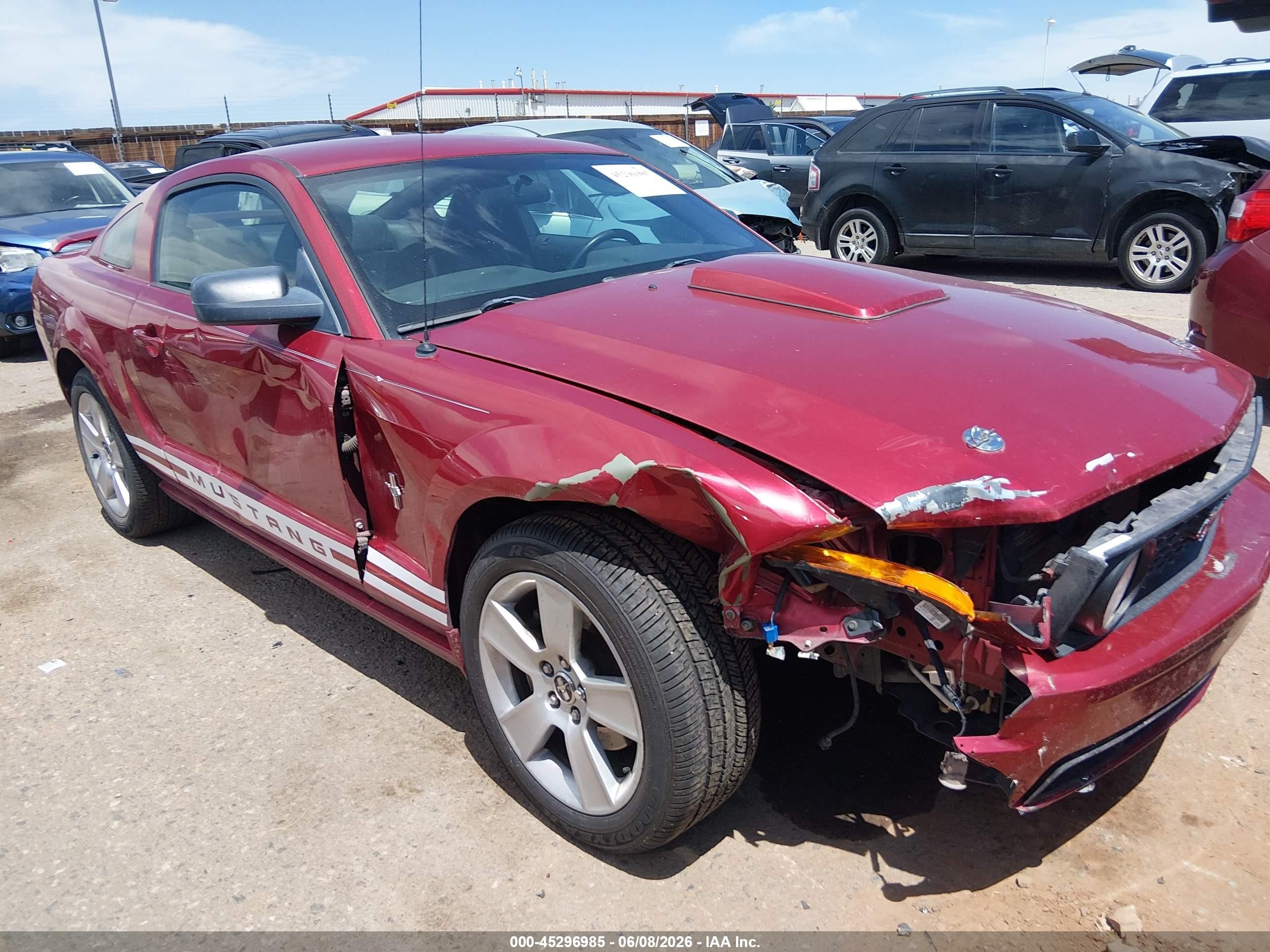 2007 Ford Mustang Gt Deluxe/gt Premium Red vin: 1ZVHT82H275357993