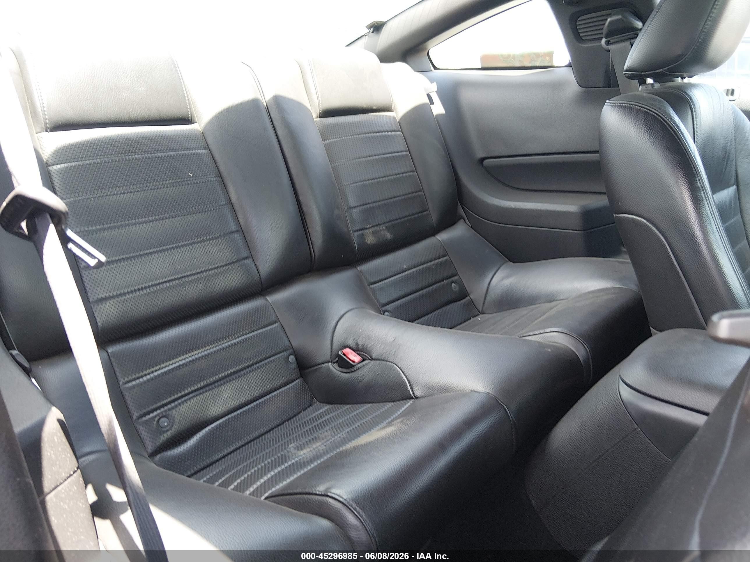 2007 Ford Mustang Gt Deluxe/gt Premium Red vin: 1ZVHT82H275357993