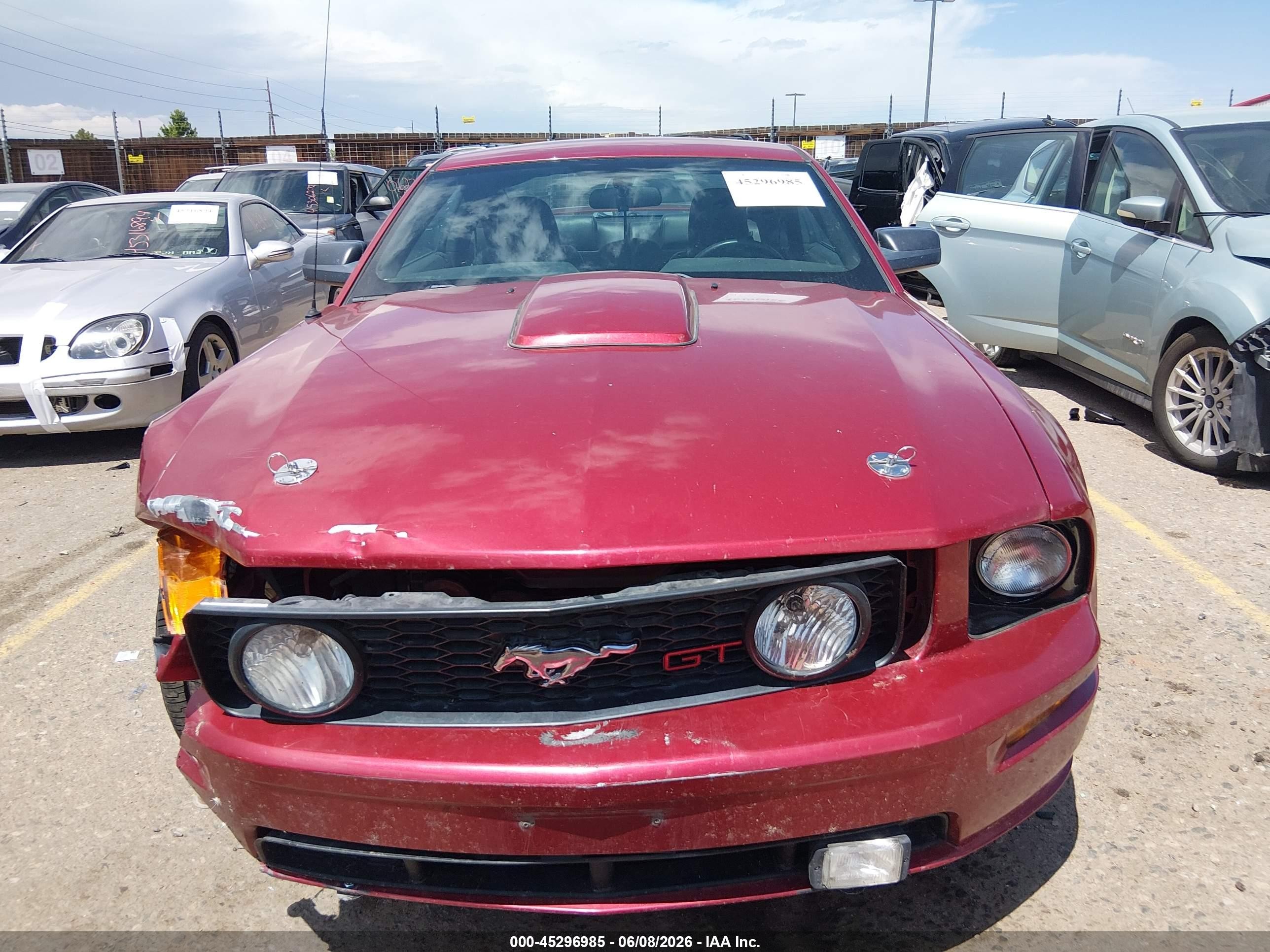 2007 Ford Mustang Gt Deluxe/gt Premium Red vin: 1ZVHT82H275357993