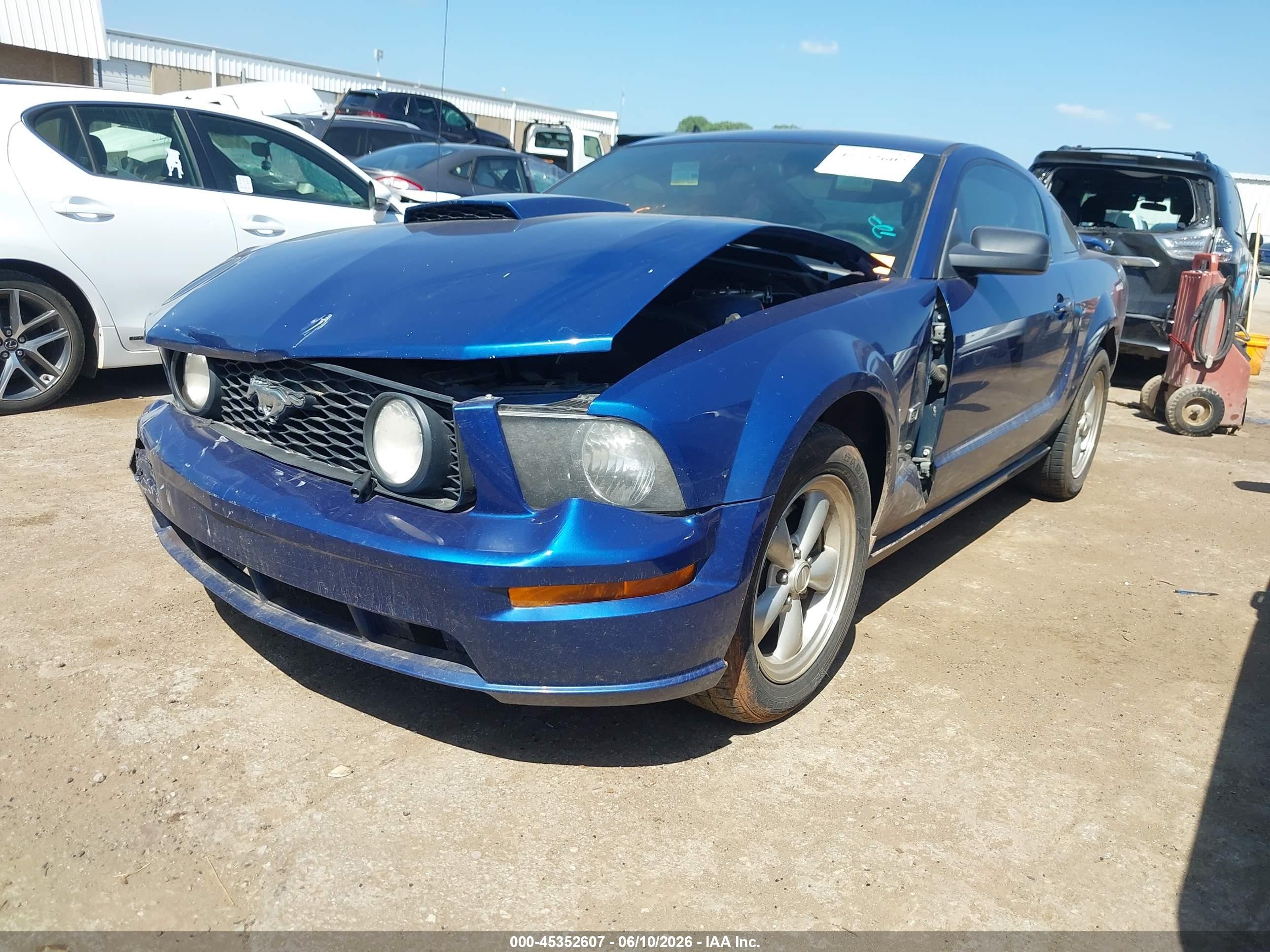 2008 Ford Mustang Gt Deluxe/gt Premium Синий vin: 1ZVHT82H285114668