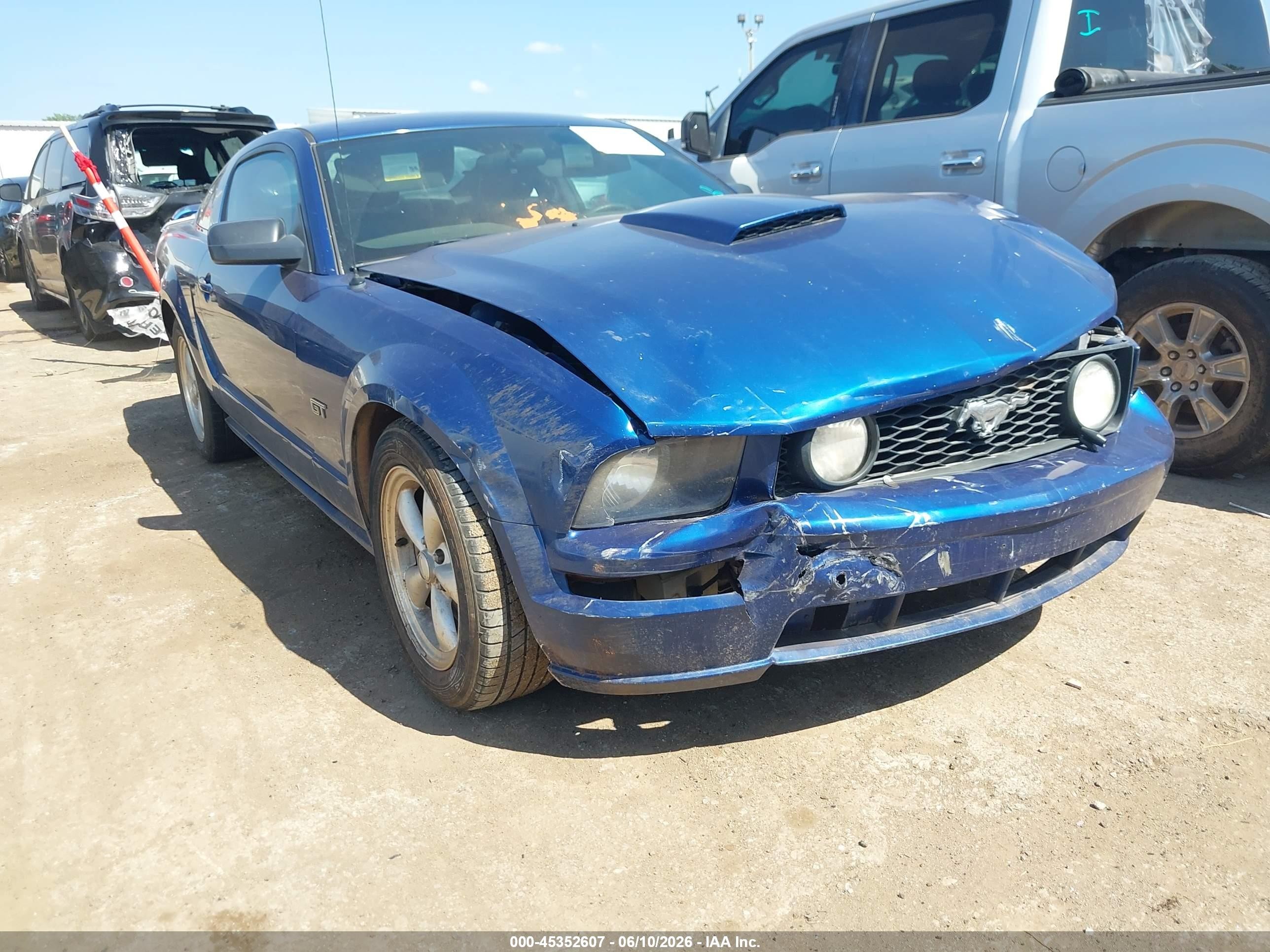 2008 Ford Mustang Gt Deluxe/gt Premium Blue vin: 1ZVHT82H285114668