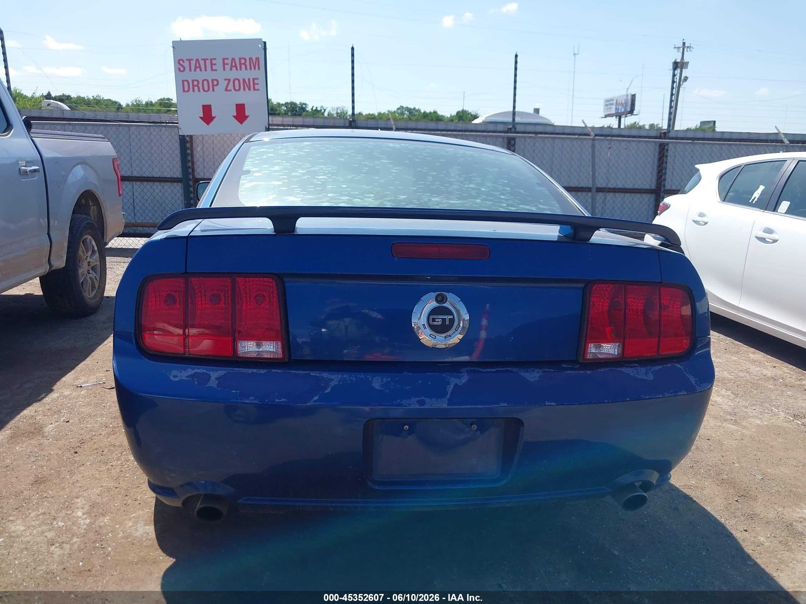 2008 Ford Mustang Gt Deluxe/gt Premium Синий vin: 1ZVHT82H285114668