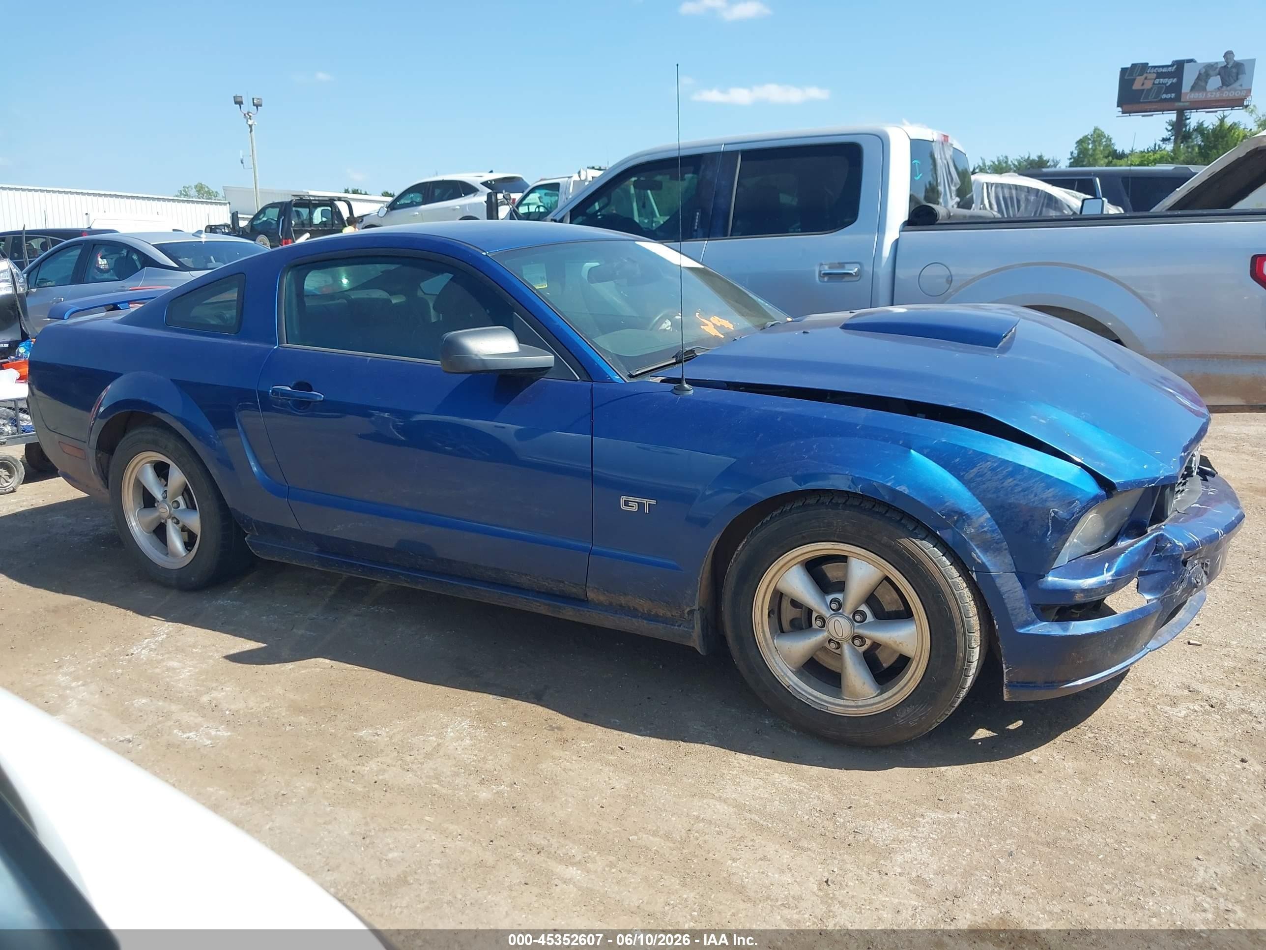 2008 Ford Mustang Gt Deluxe/gt Premium Синий vin: 1ZVHT82H285114668