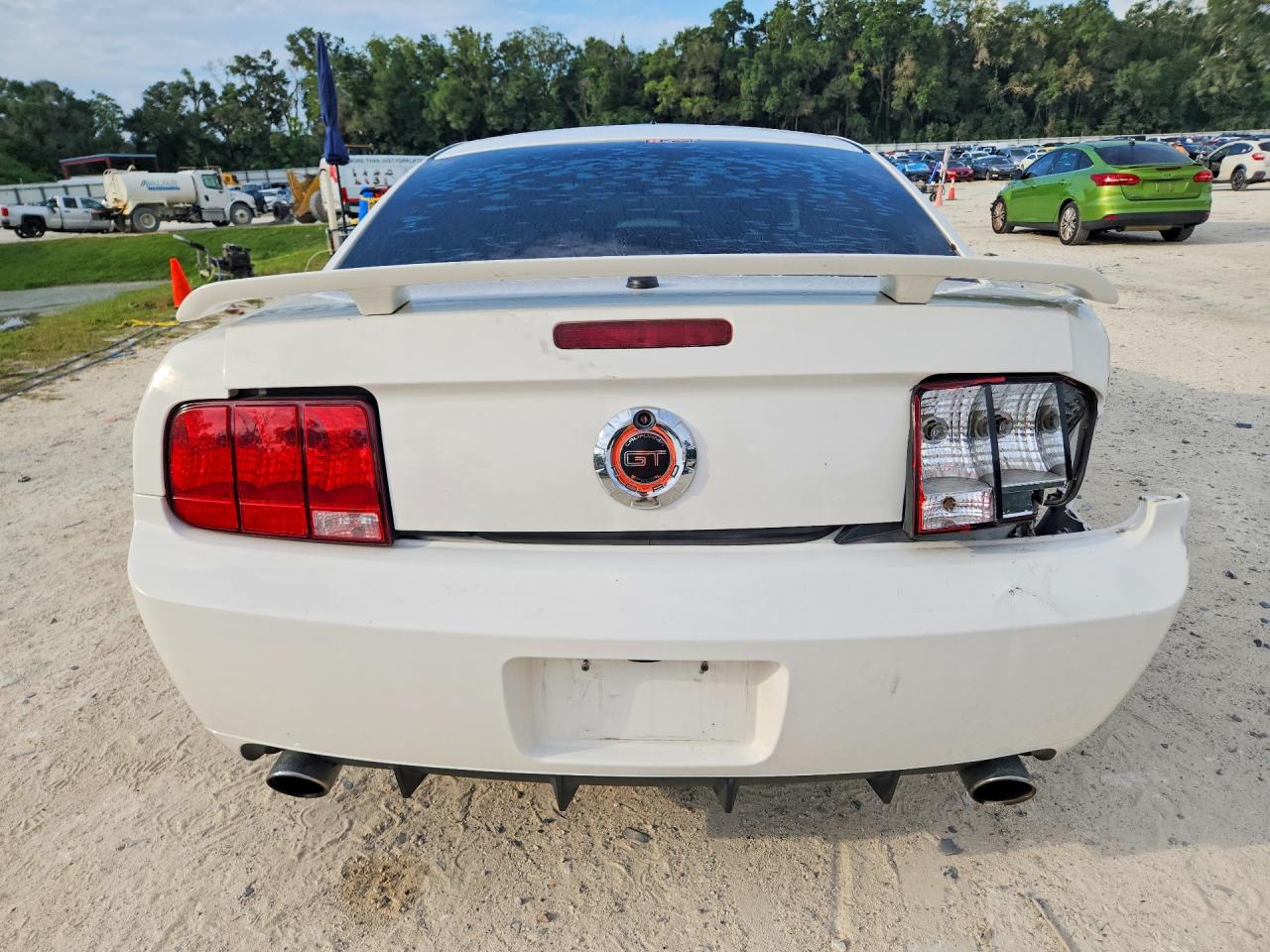 2008 Ford Mustang Gt White vin: 1ZVHT82H285148772