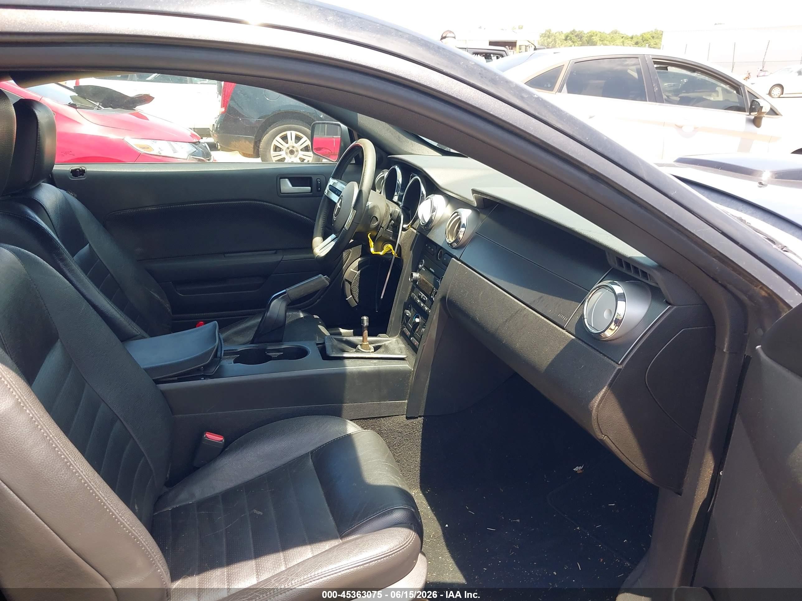 2008 Ford Mustang Gt Deluxe/gt Premium Black vin: 1ZVHT82H285160274