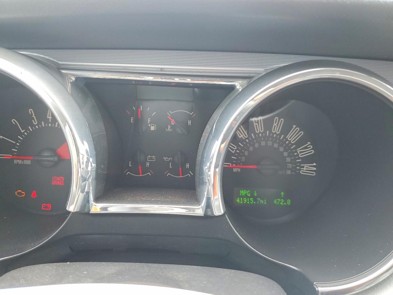 2009 Ford Mustang Gt White vin: 1ZVHT82H295128815