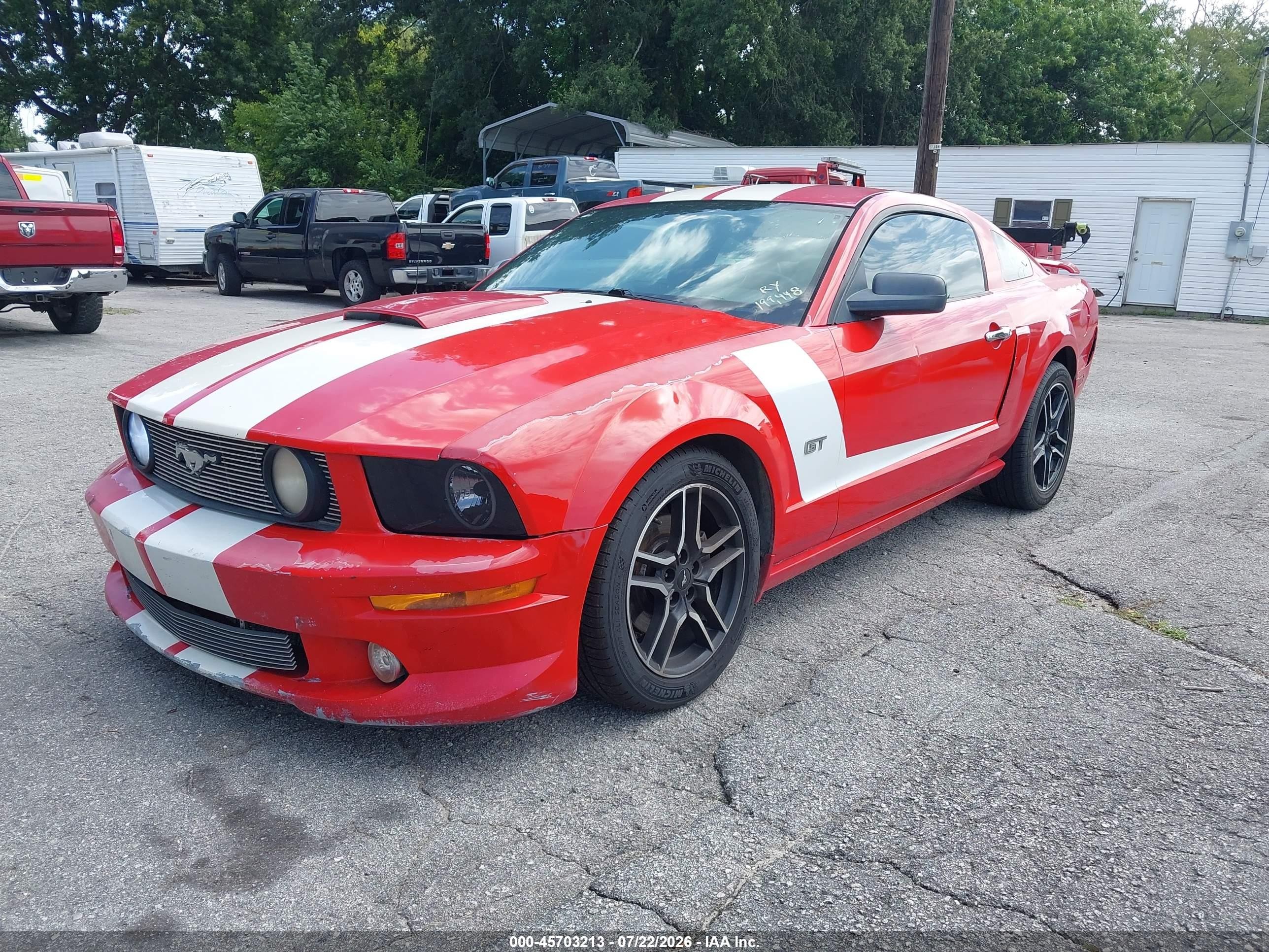 2005 Ford Mustang Gt Deluxe/gt Premium Red vin: 1ZVHT82H355106476