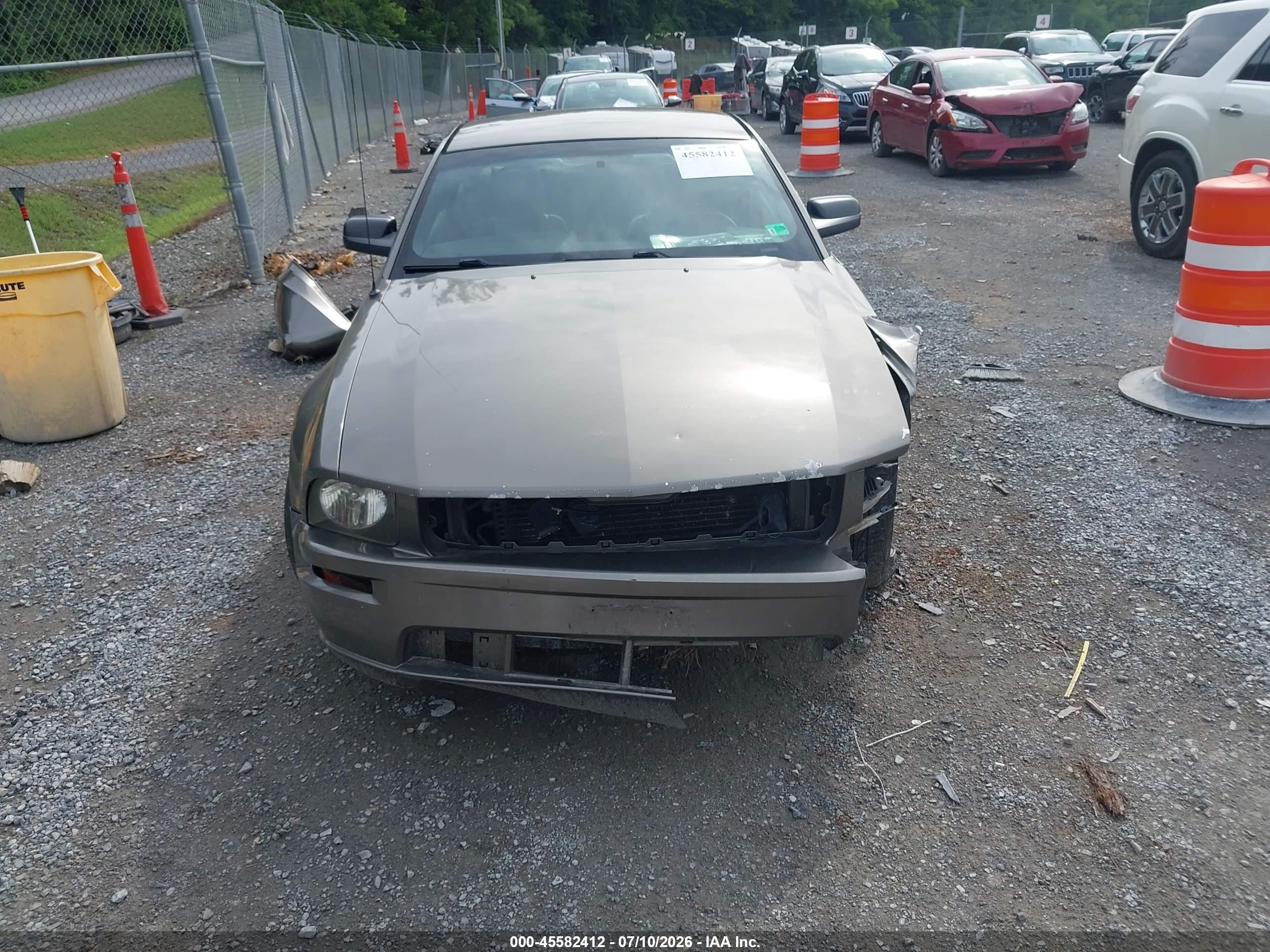 2005 Ford Mustang Gt Deluxe/gt Premium Gray vin: 1ZVHT82H355252022
