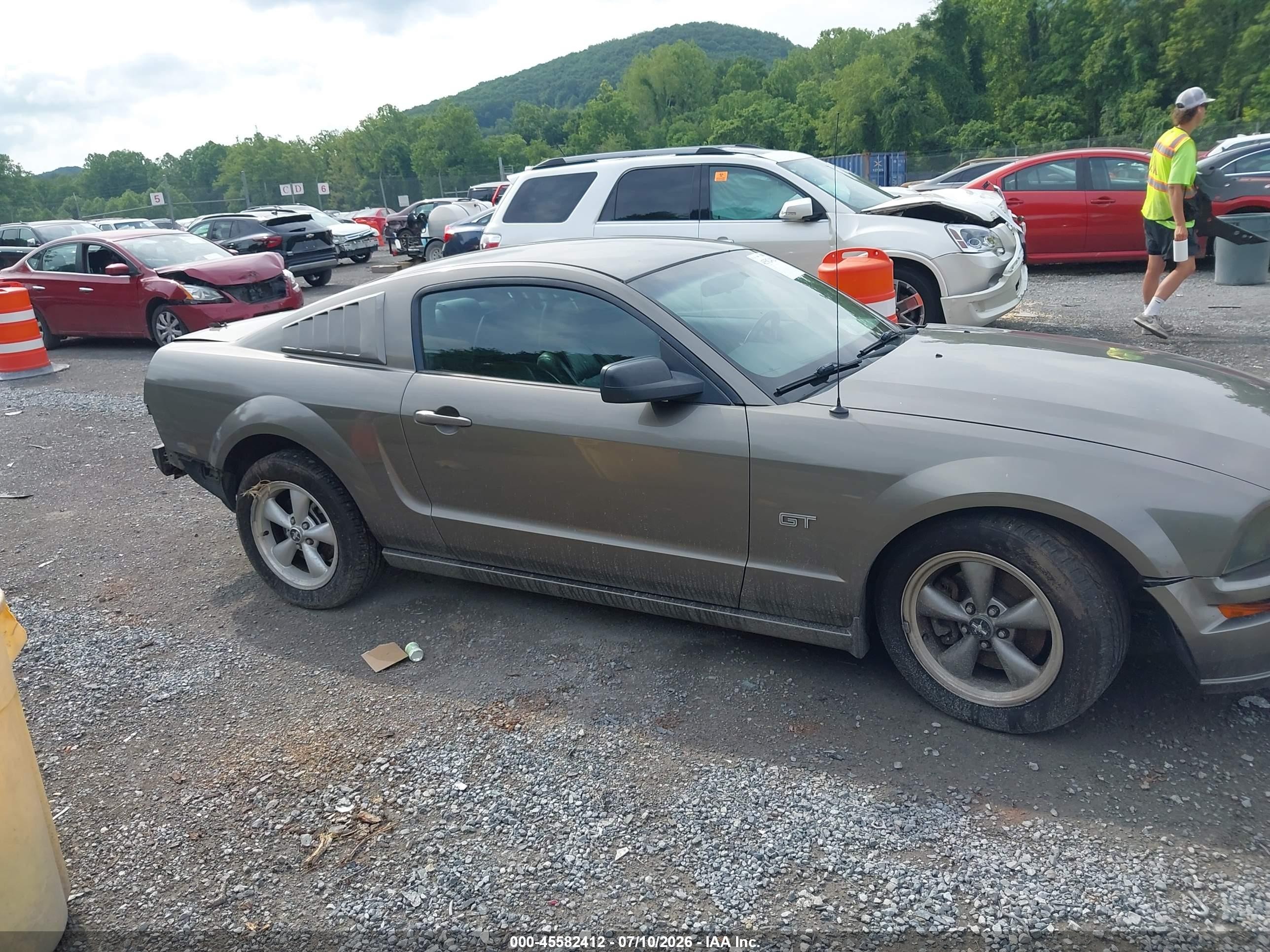 2005 Ford Mustang Gt Deluxe/gt Premium Gray vin: 1ZVHT82H355252022
