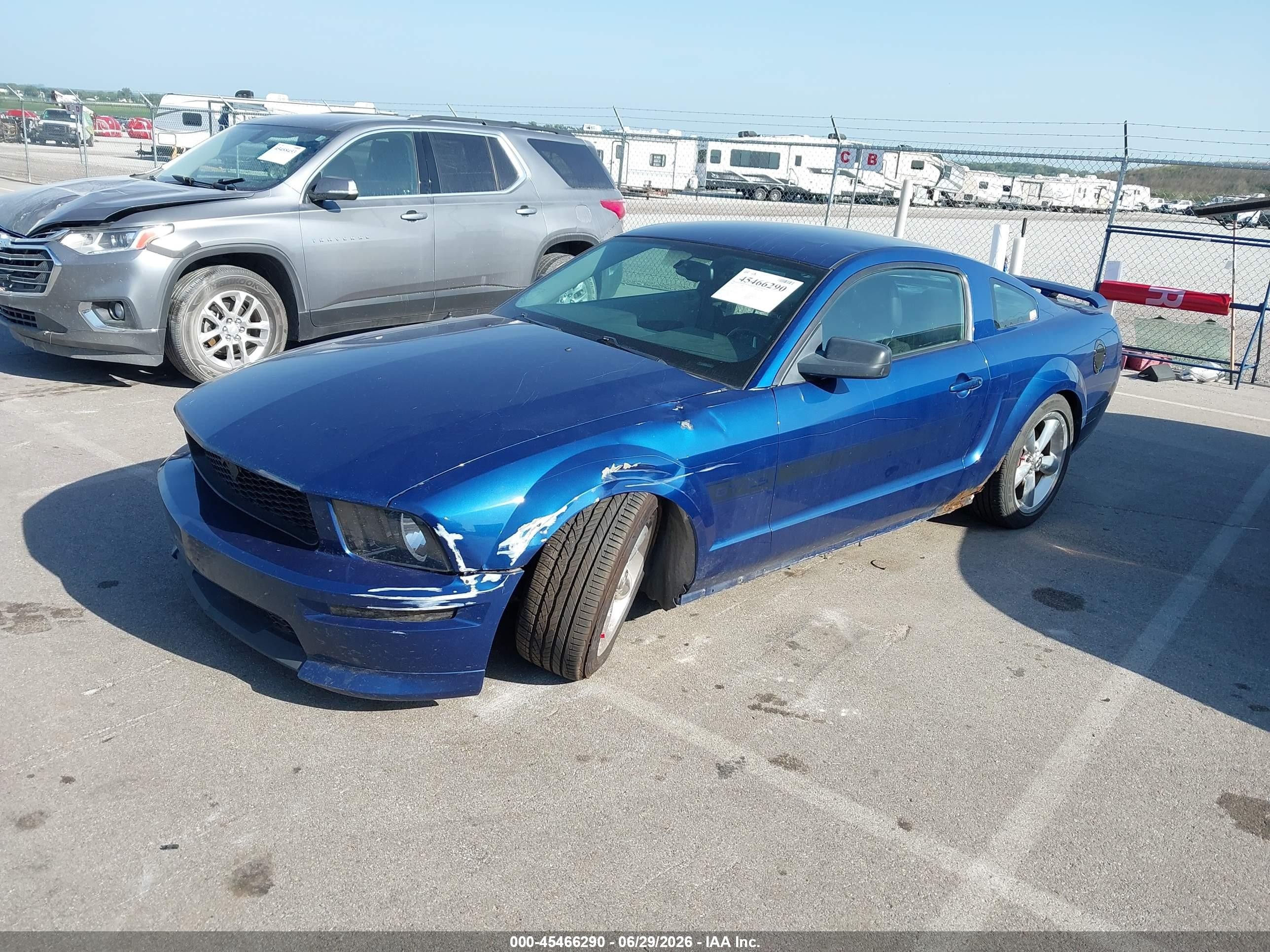 2007 Ford Mustang Gt Deluxe/gt Premium Blue vin: 1ZVHT82H375214230