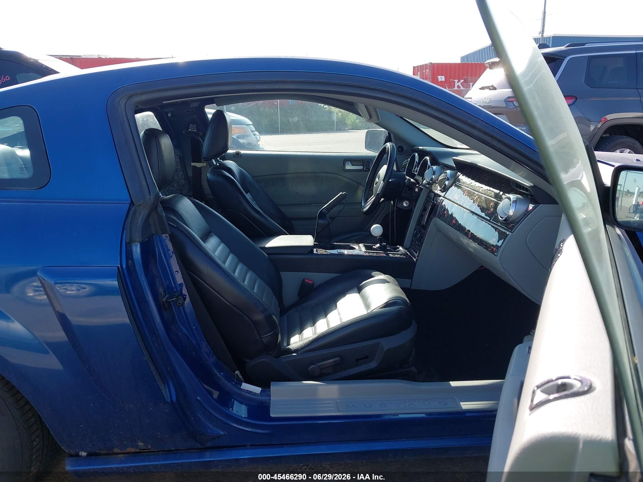 2007 Ford Mustang Gt Deluxe/gt Premium Blue vin: 1ZVHT82H375214230