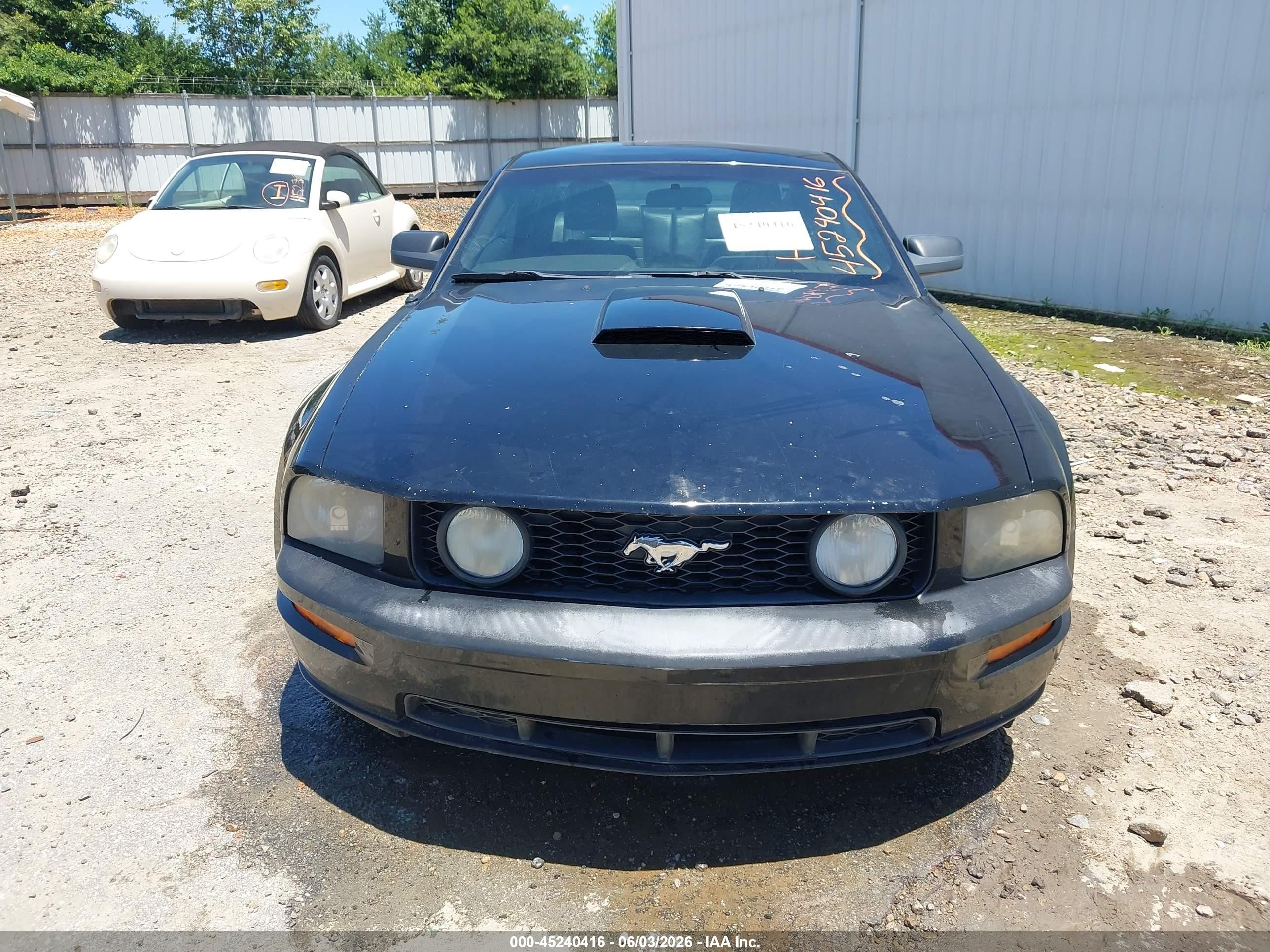 2008 Ford Mustang Gt Deluxe/gt Premium Black vin: 1ZVHT82H385145265