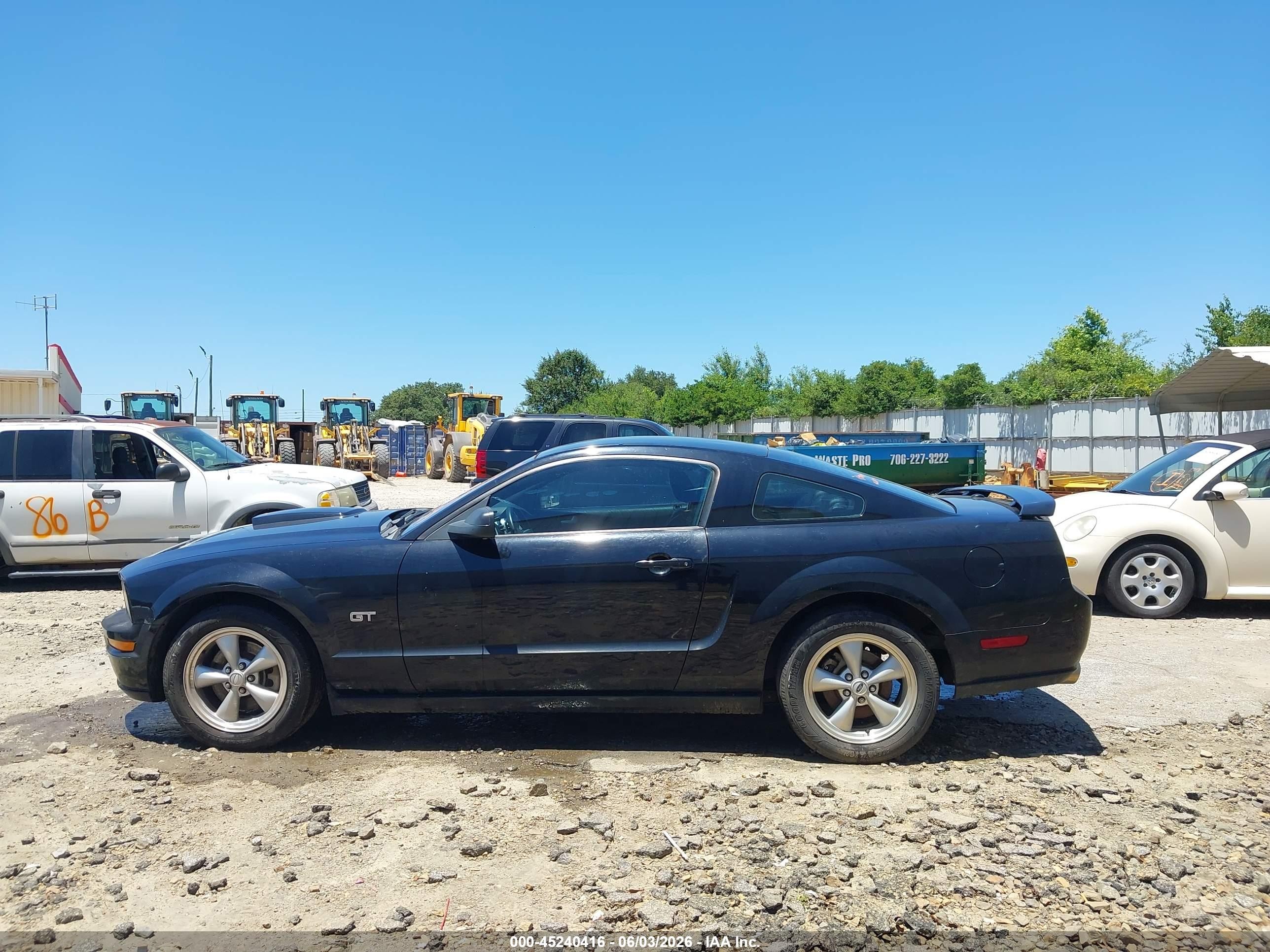 2008 Ford Mustang Gt Deluxe/gt Premium Black vin: 1ZVHT82H385145265