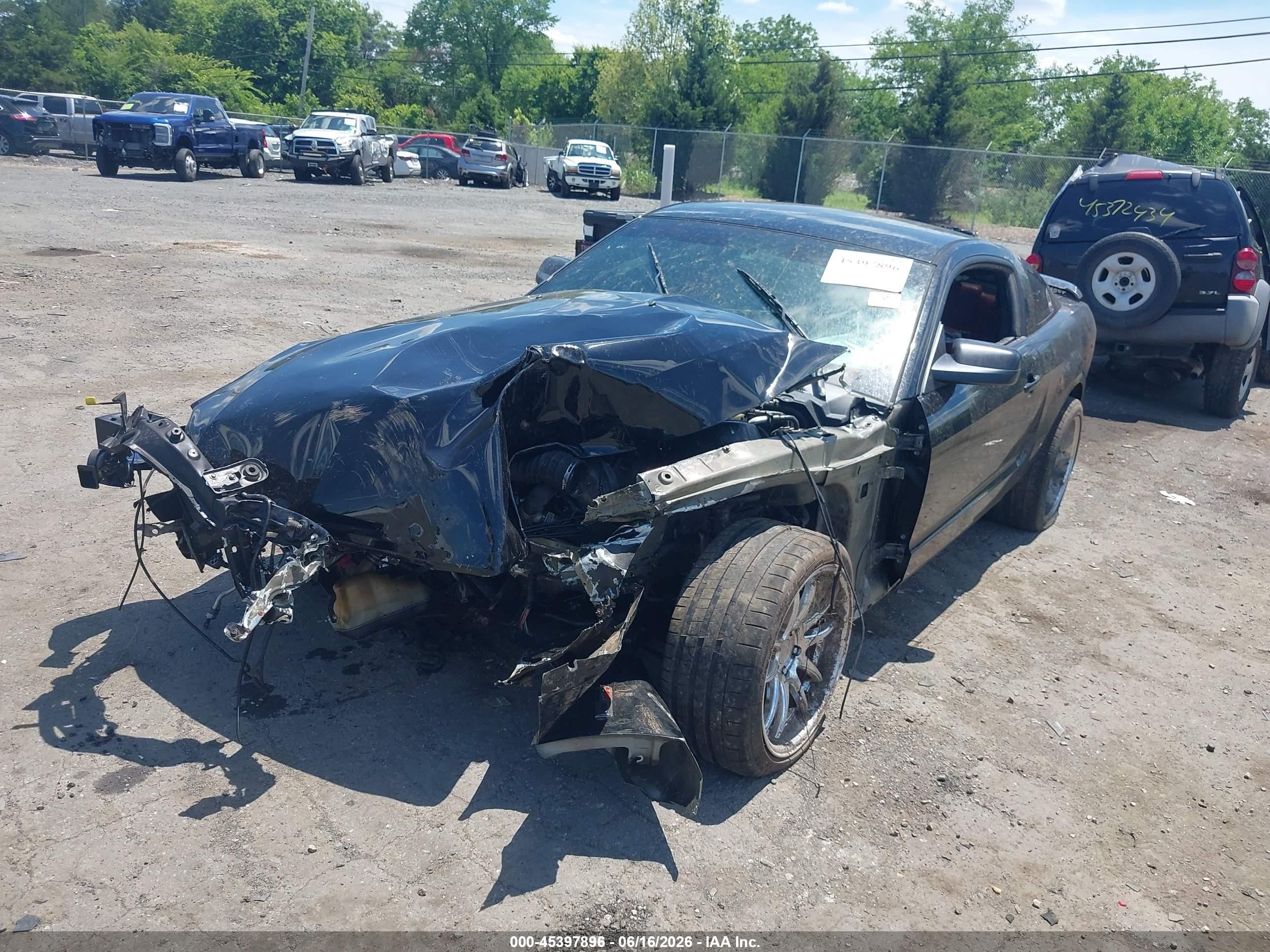 2005 Ford Mustang Gt Deluxe/gt Premium Black vin: 1ZVHT82H455146937