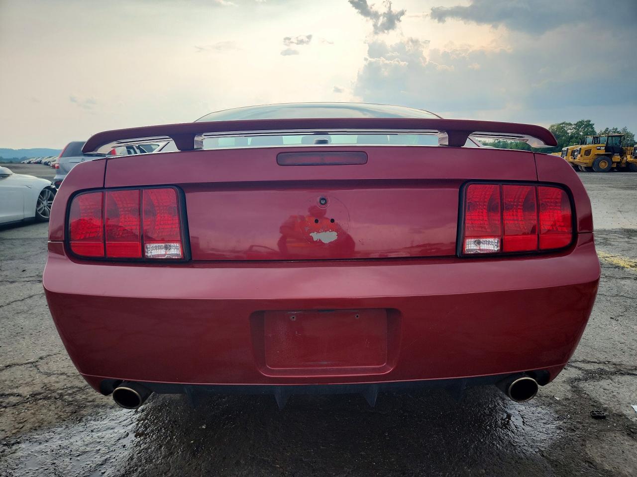 2008 Ford Mustang Gt Red vin: 1ZVHT82H485111318