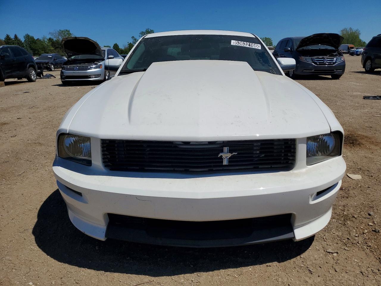 2007 Ford Mustang Gt Белый vin: 1ZVHT82H575302213