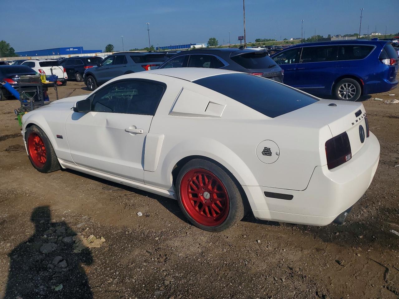 2007 Ford Mustang Gt White vin: 1ZVHT82H575302213