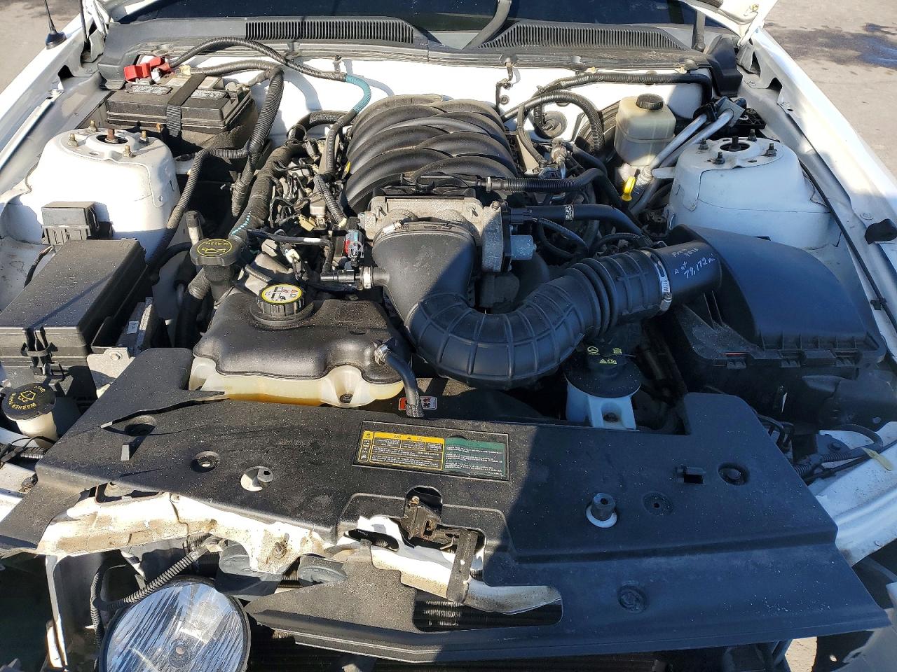 2008 Ford Mustang Gt White vin: 1ZVHT82H585144134