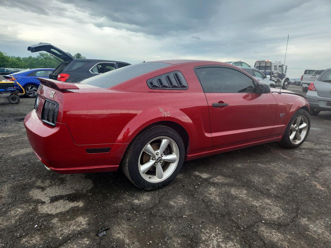 2008 Ford Mustang Gt Red vin: 1ZVHT82H585148104