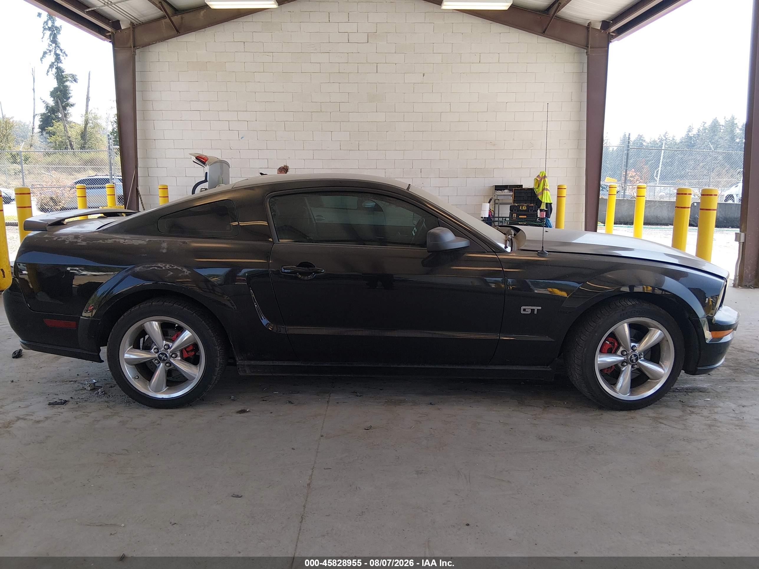 2008 Ford Mustang Gt Deluxe/gt Premium Black vin: 1ZVHT82H585165968