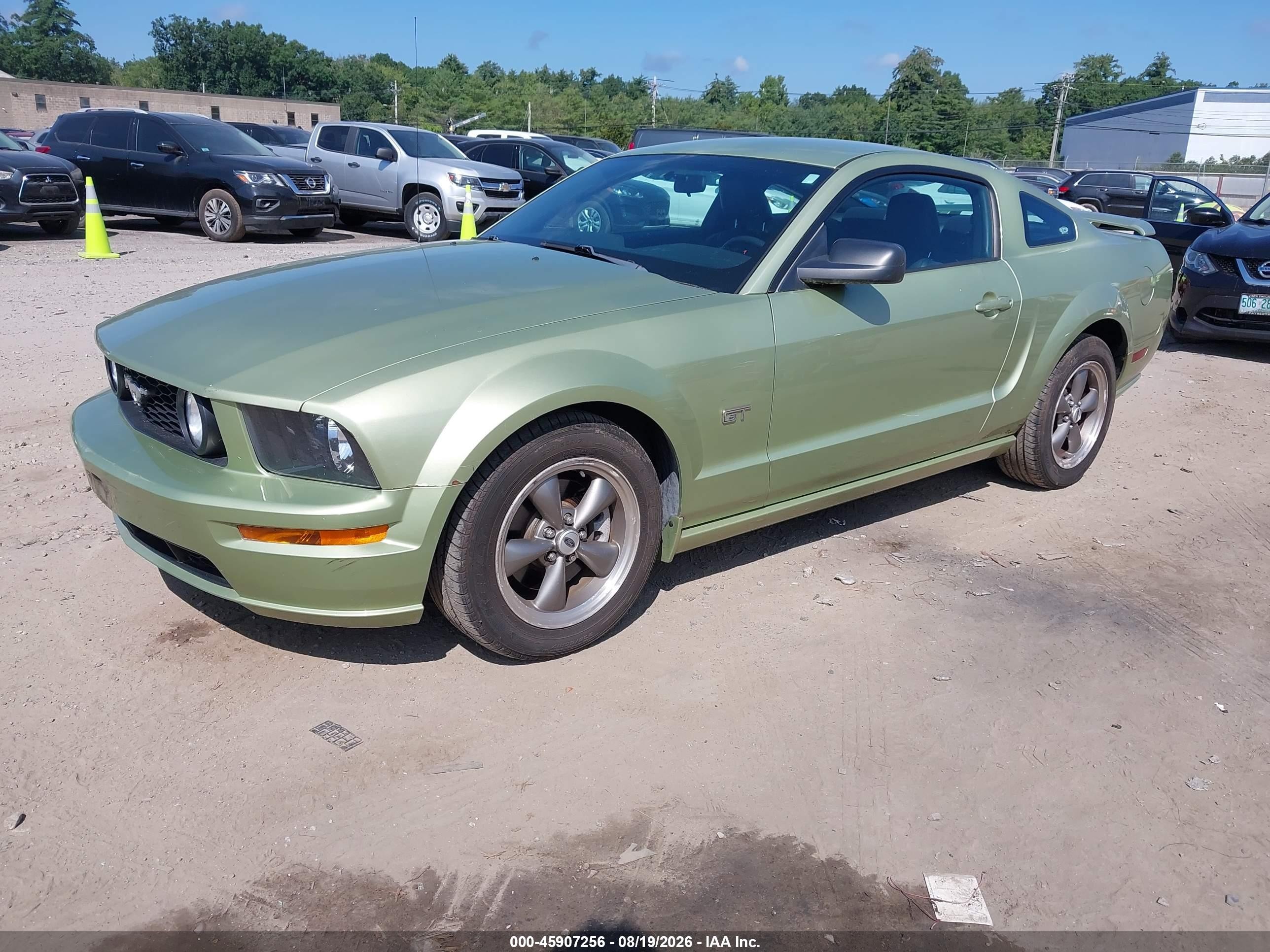 2005 Ford Mustang Gt Deluxe/gt Premium Green vin: 1ZVHT82H655132215