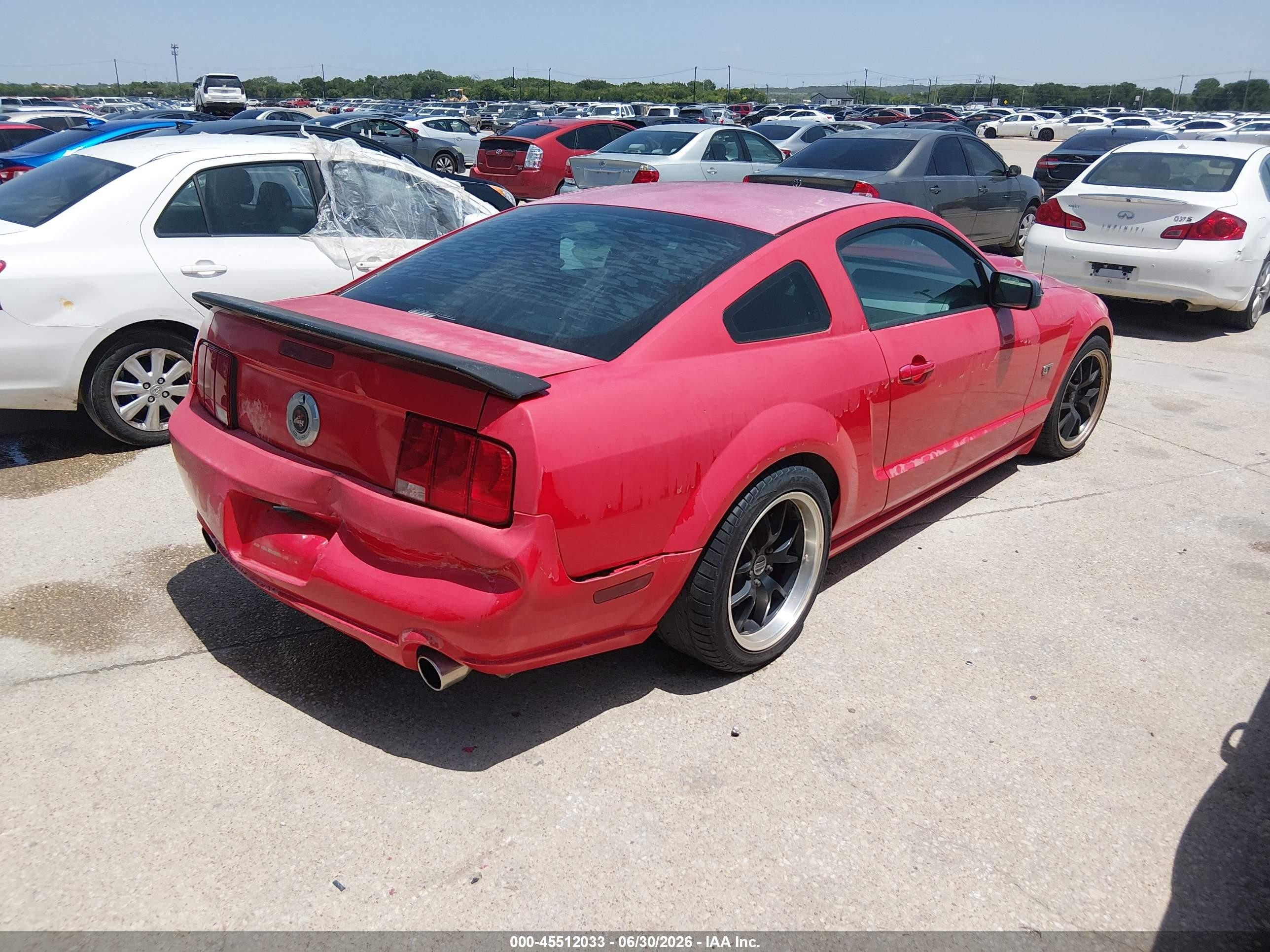 2006 Ford Mustang Gt Red vin: 1ZVHT82H665108630