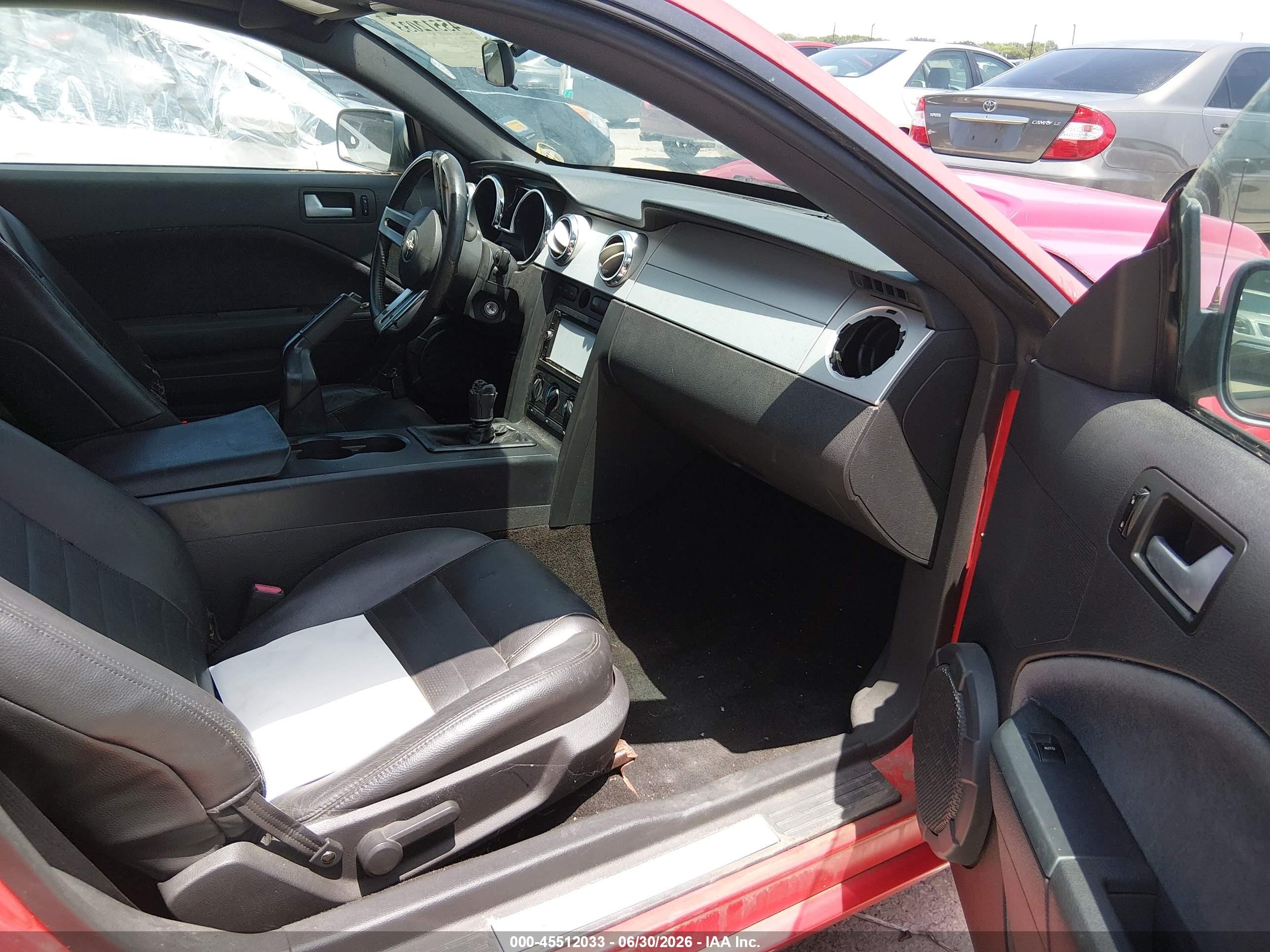 2006 Ford Mustang Gt Red vin: 1ZVHT82H665108630