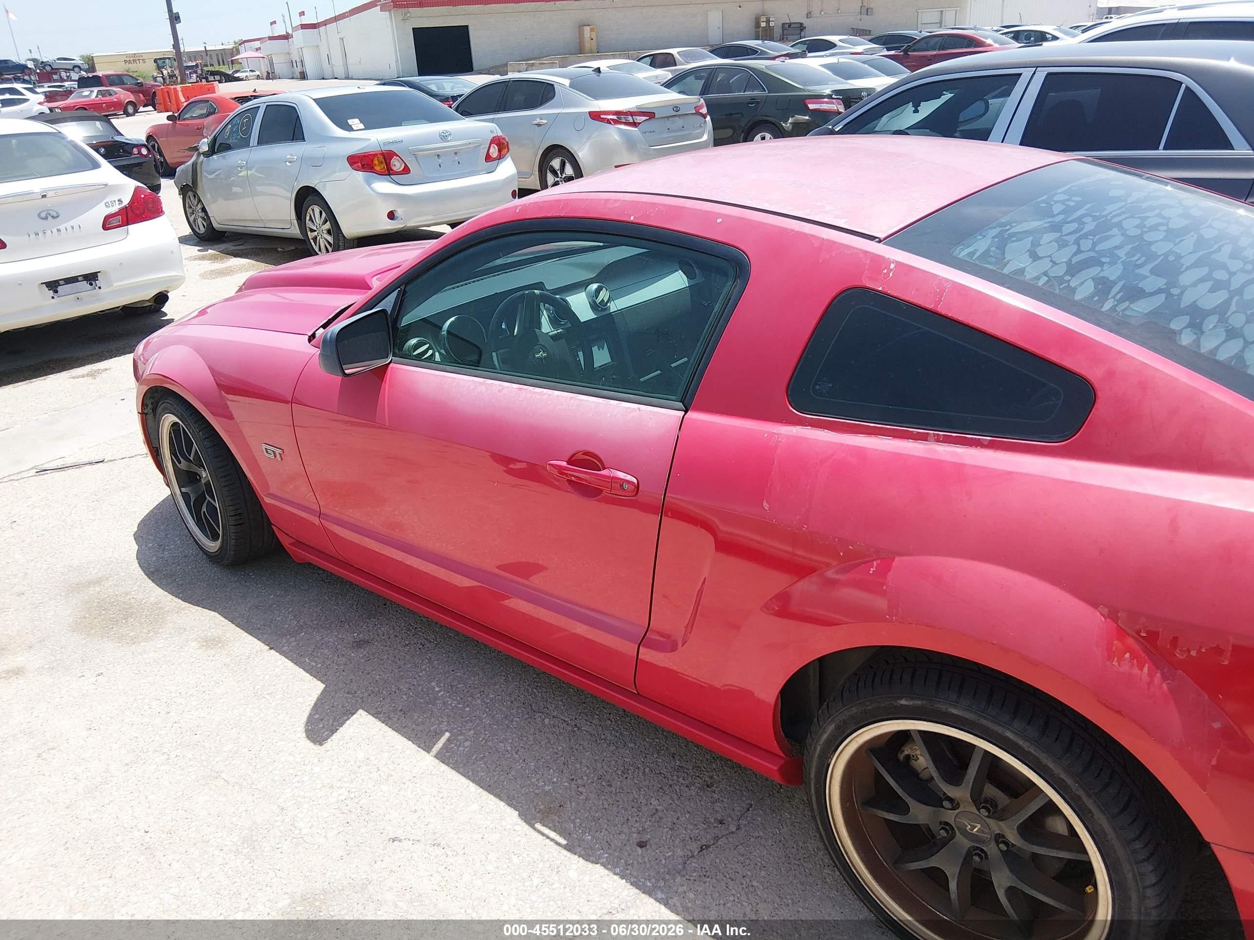2006 Ford Mustang Gt Red vin: 1ZVHT82H665108630