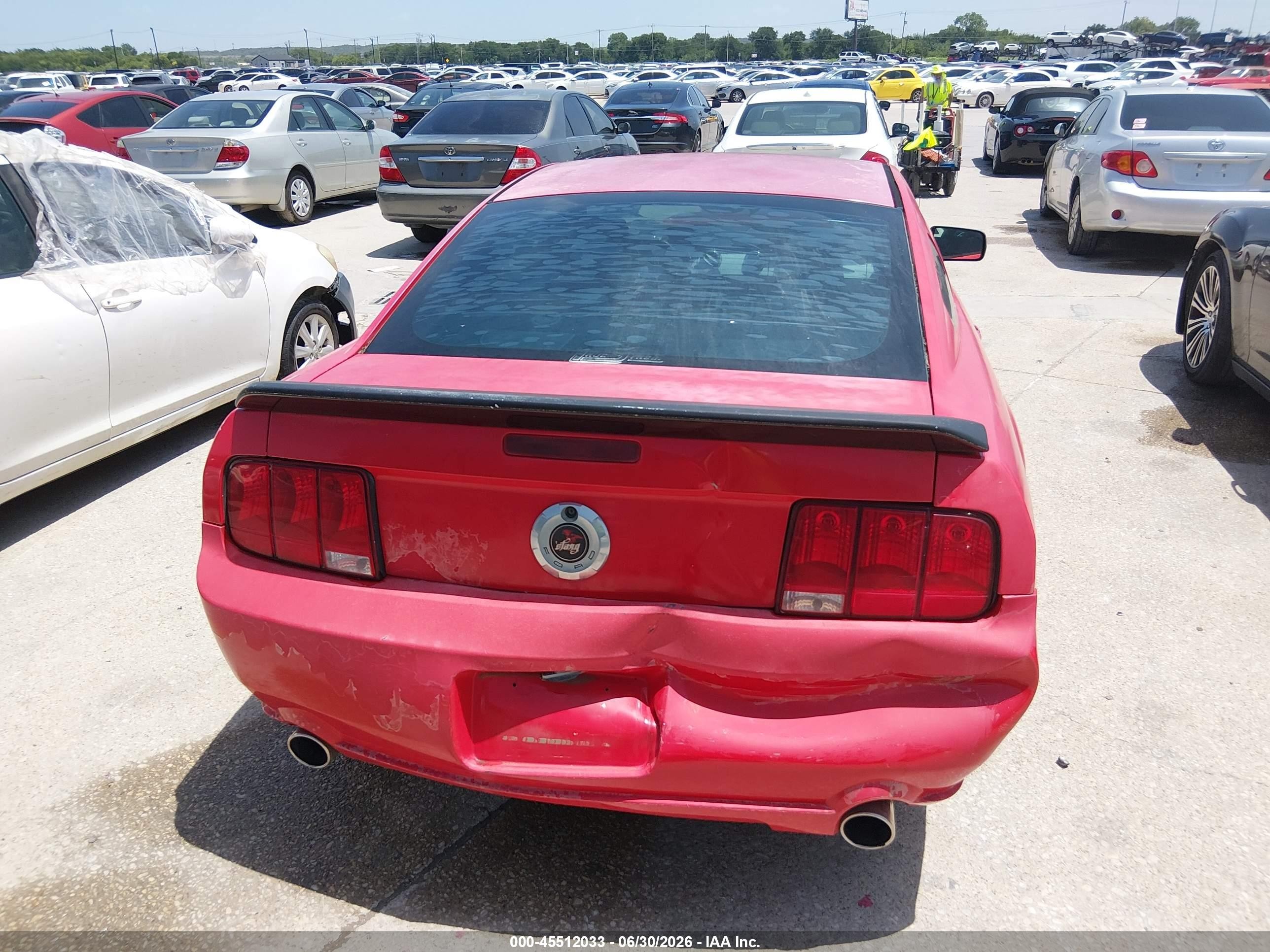 2006 Ford Mustang Gt Red vin: 1ZVHT82H665108630