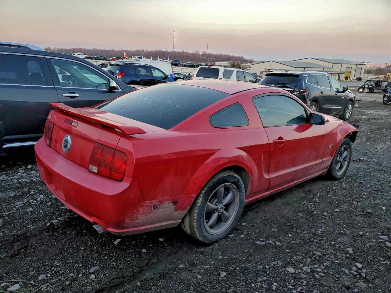 2006 Ford Mustang Gt Red vin: 1ZVHT82H665121751