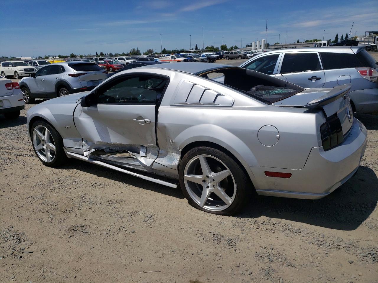 2006 Ford Mustang Gt Silver vin: 1ZVHT82H665188236