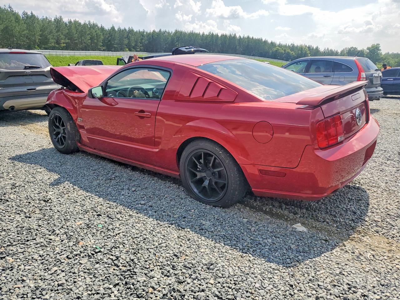 2008 Ford Mustang Gt Red vin: 1ZVHT82H685141548