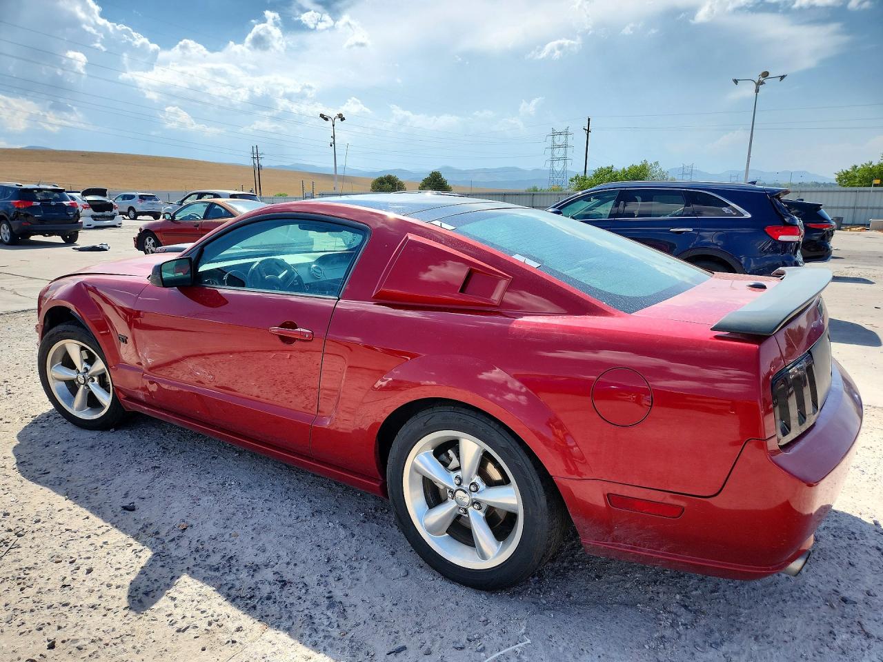 2009 Ford Mustang Gt Red vin: 1ZVHT82H695142510