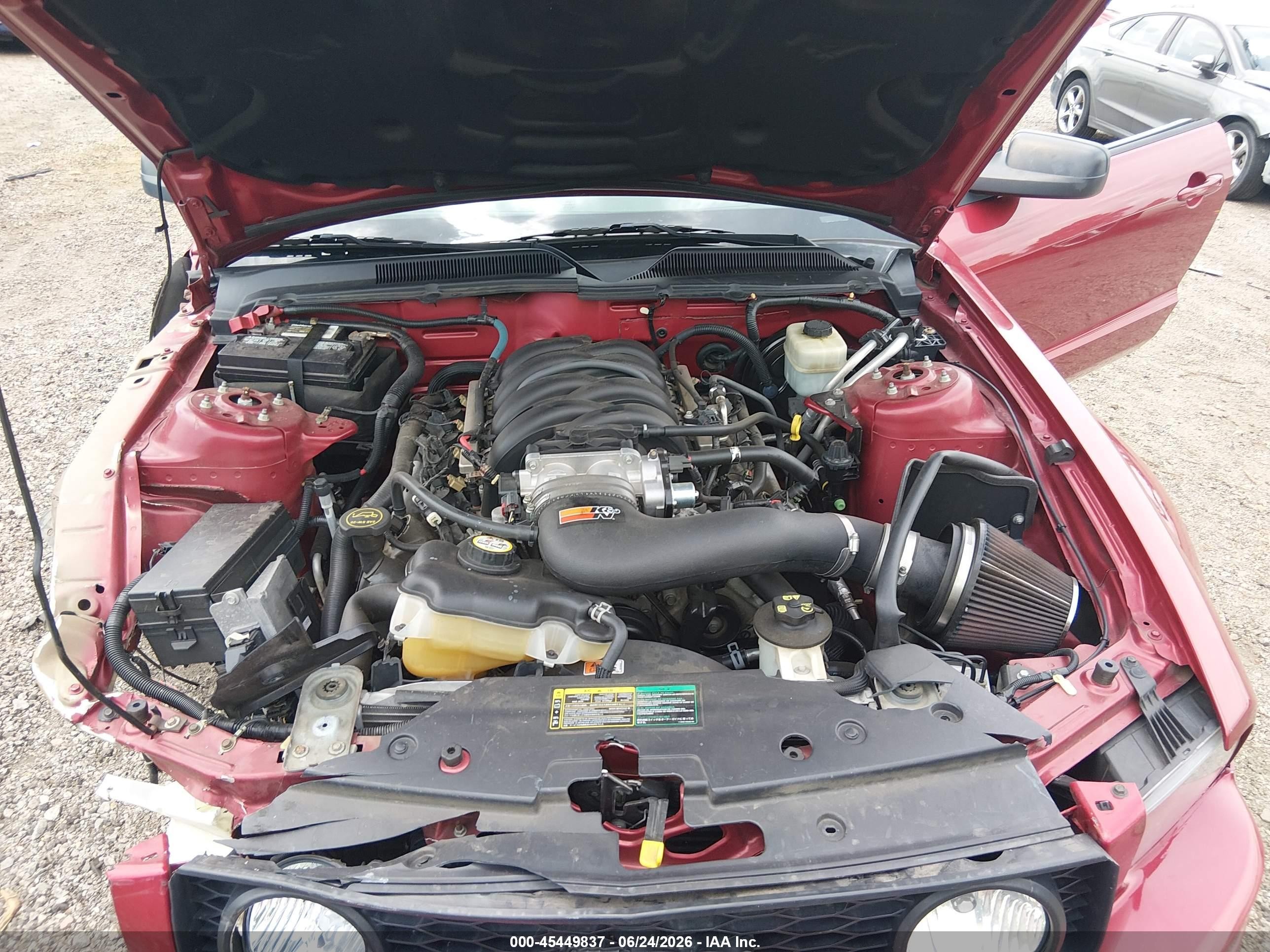 2005 Ford Mustang Gt Deluxe/gt Premium Red vin: 1ZVHT82H755205513