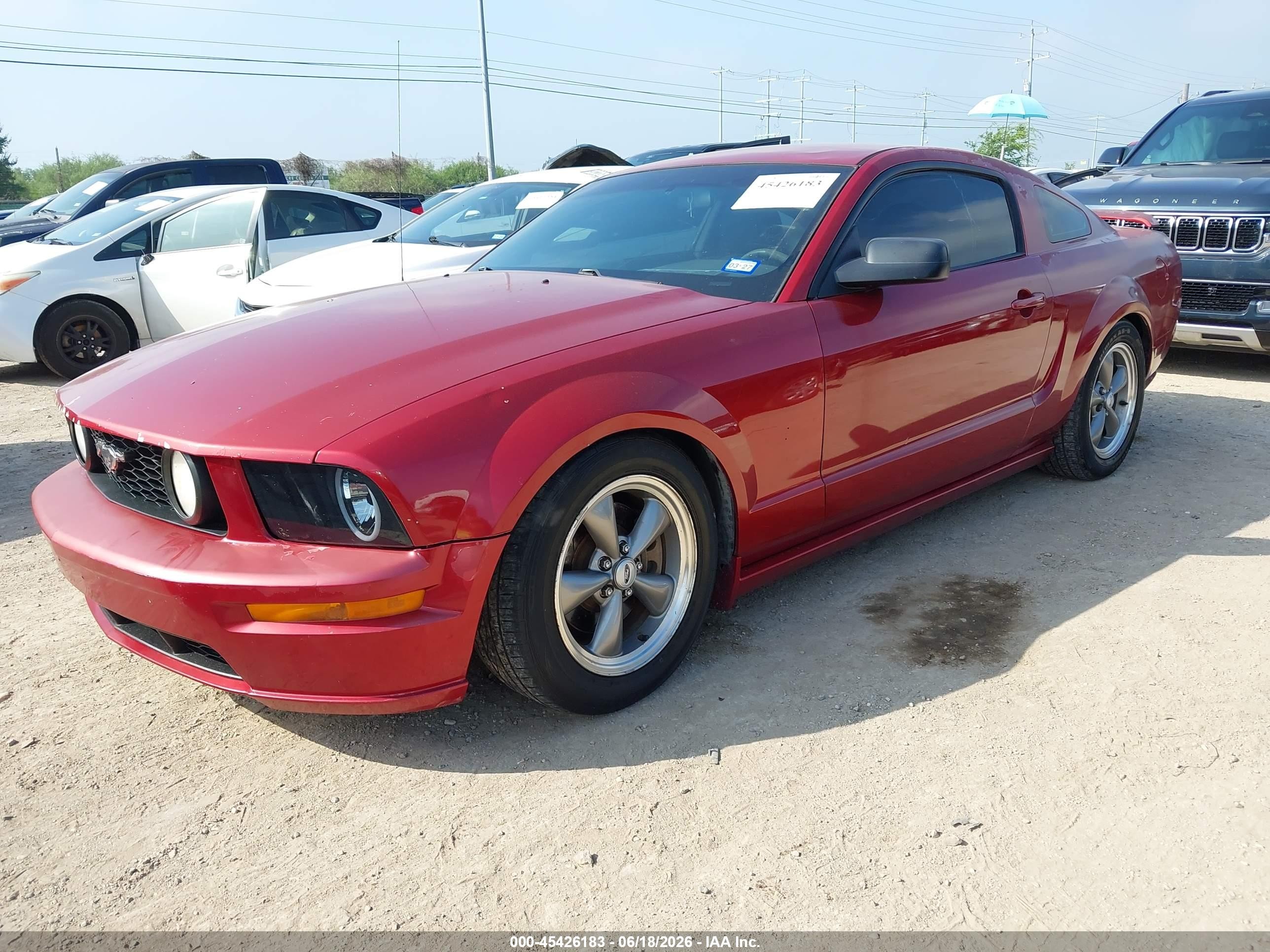 2006 Ford Mustang Gt Red vin: 1ZVHT82H765208767