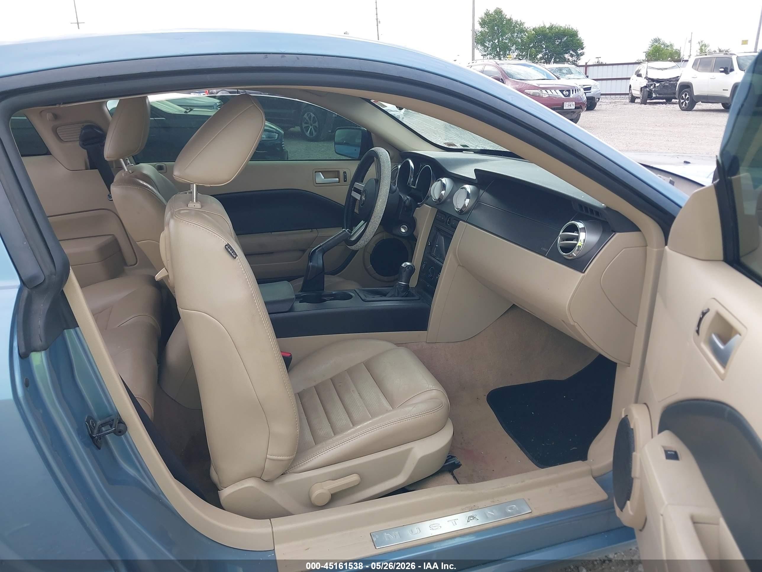 2007 Ford Mustang Gt Deluxe/gt Premium Blue vin: 1ZVHT82H775223240