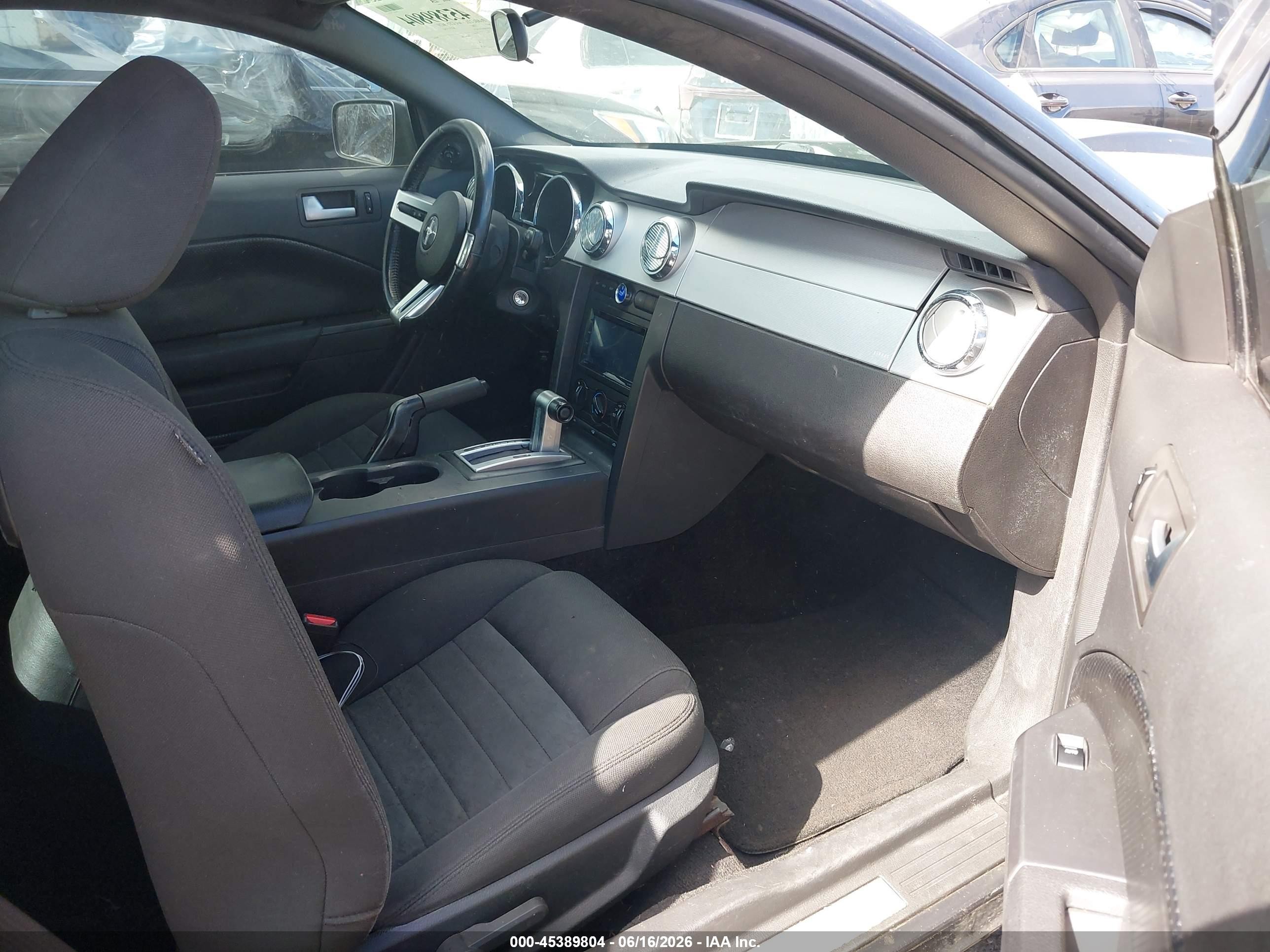 2007 Ford Mustang Gt Deluxe/gt Premium Gray vin: 1ZVHT82H775238174