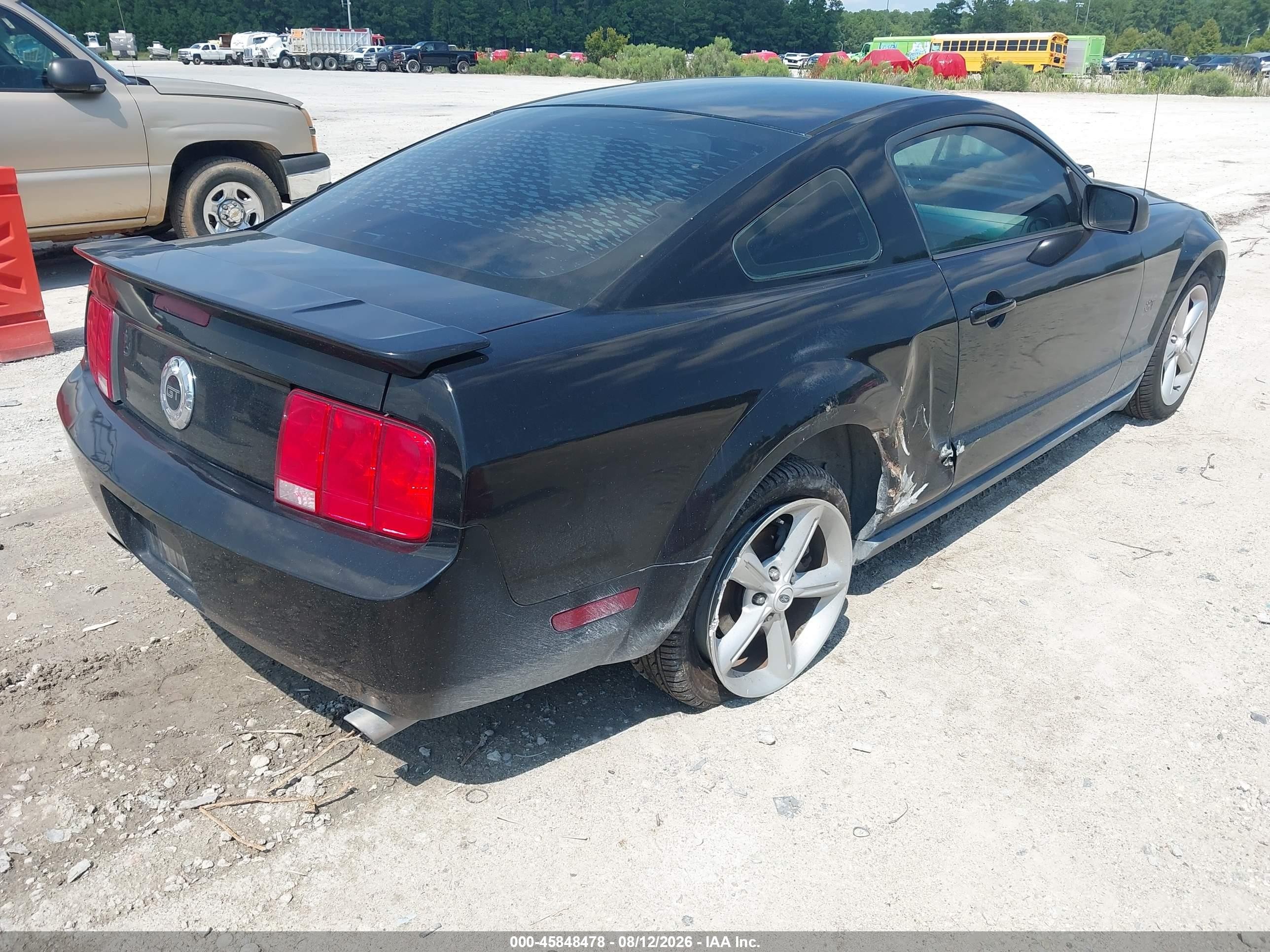 2007 Ford Mustang Gt Deluxe/gt Premium Черный vin: 1ZVHT82H775247912