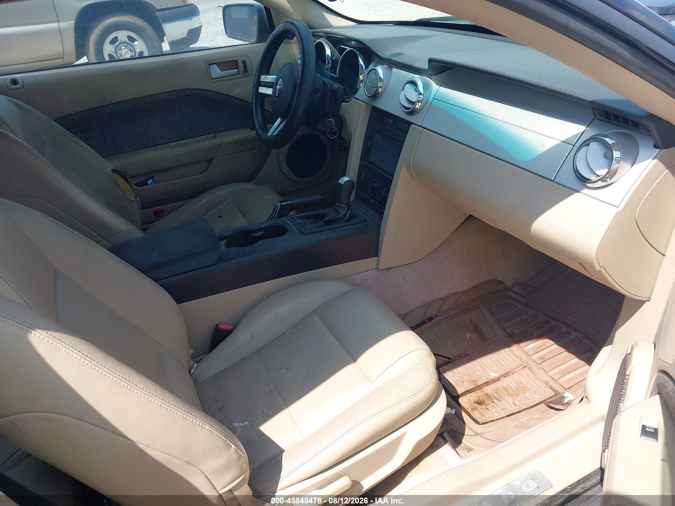 2007 Ford Mustang Gt Deluxe/gt Premium Черный vin: 1ZVHT82H775247912