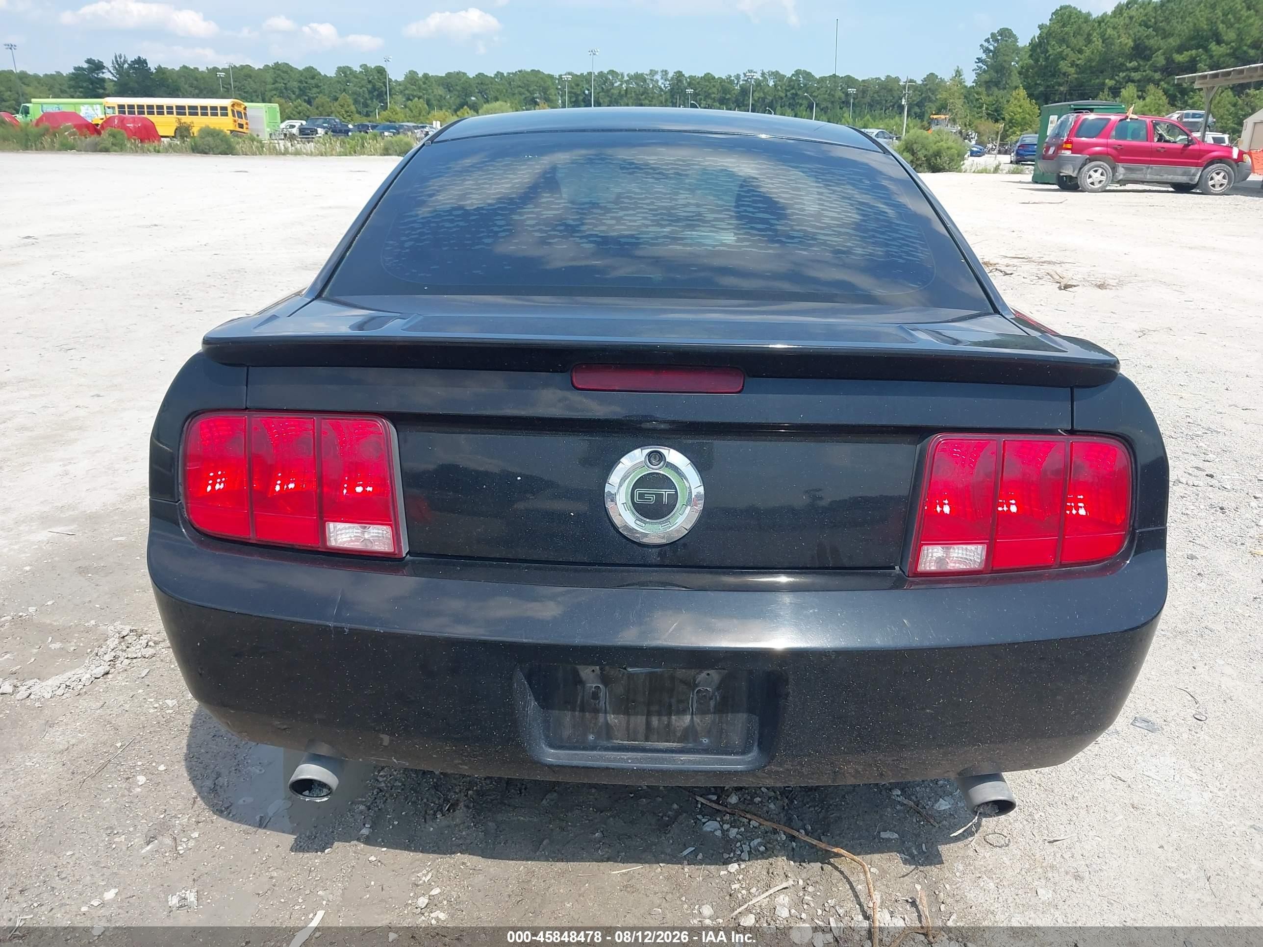 2007 Ford Mustang Gt Deluxe/gt Premium Черный vin: 1ZVHT82H775247912