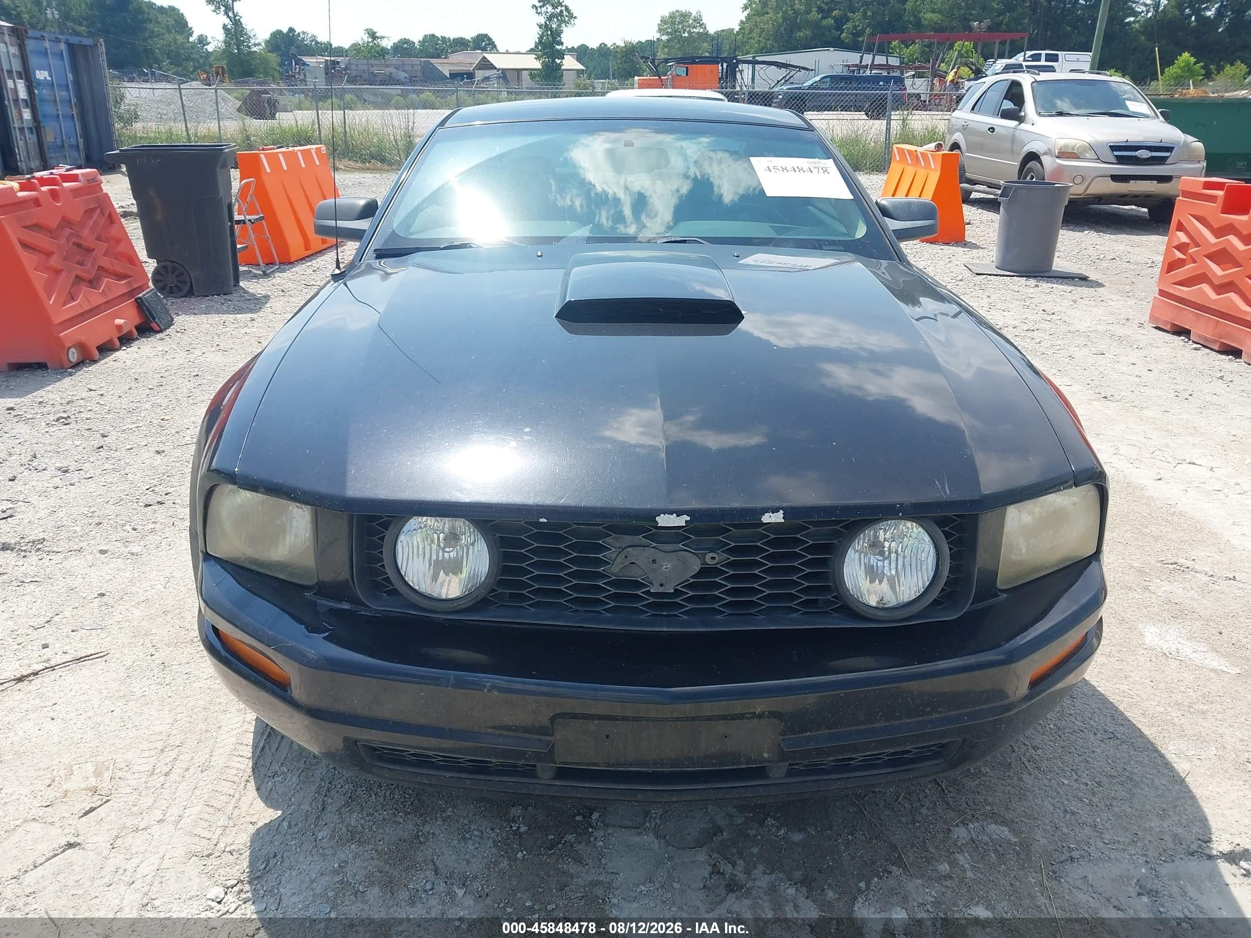 2007 Ford Mustang Gt Deluxe/gt Premium Черный vin: 1ZVHT82H775247912