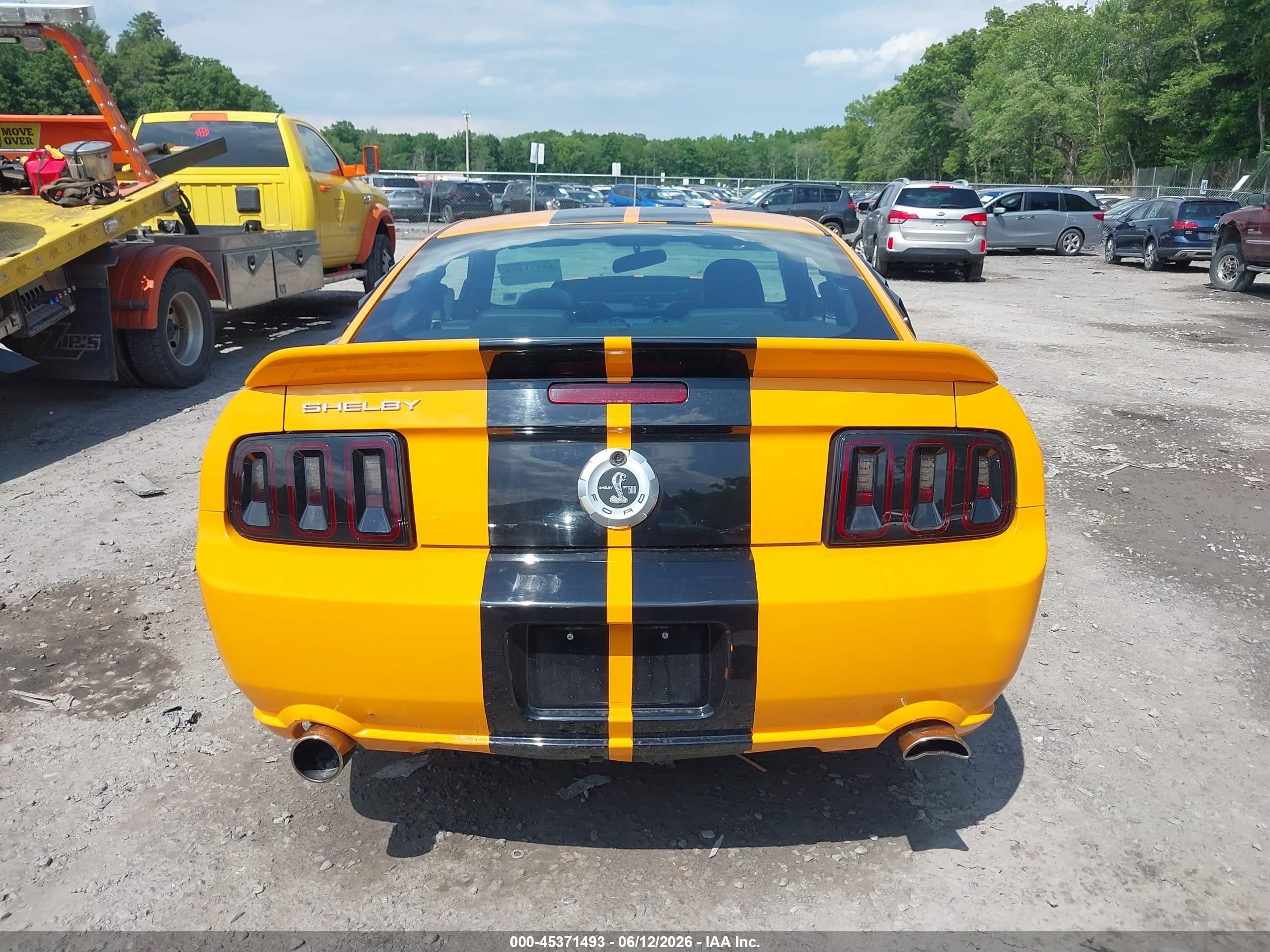 2007 Ford Mustang Gt Deluxe/gt Premium Yellow vin: 1ZVHT82H775268193