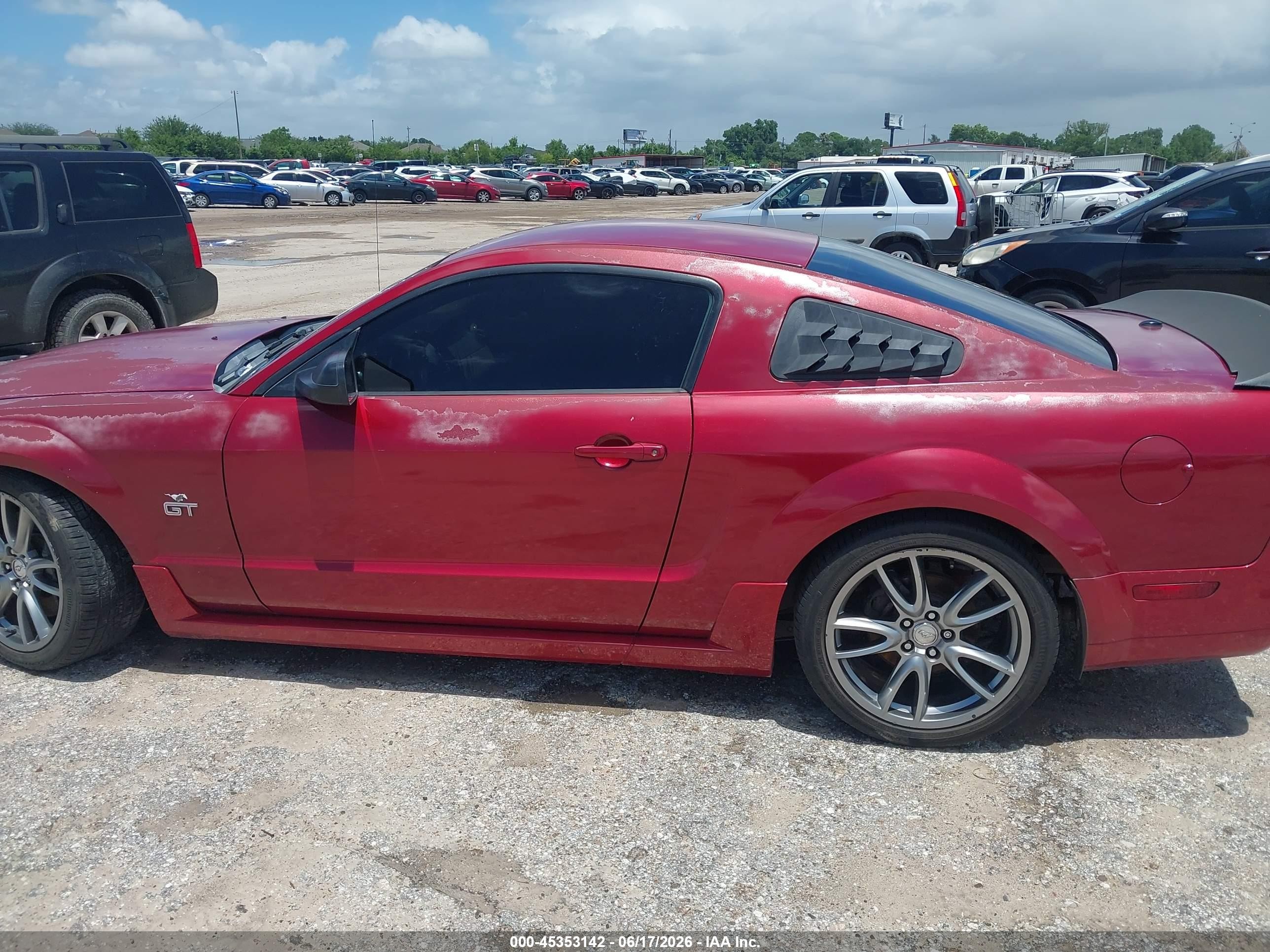 2008 Ford Mustang Gt Deluxe/gt Premium Red vin: 1ZVHT82H785110602