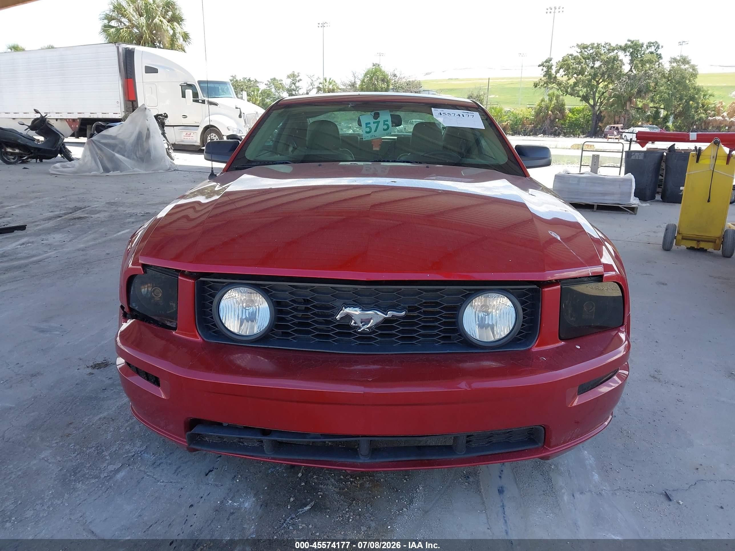 2008 Ford Mustang Gt Deluxe/gt Premium Red vin: 1ZVHT82H785147522
