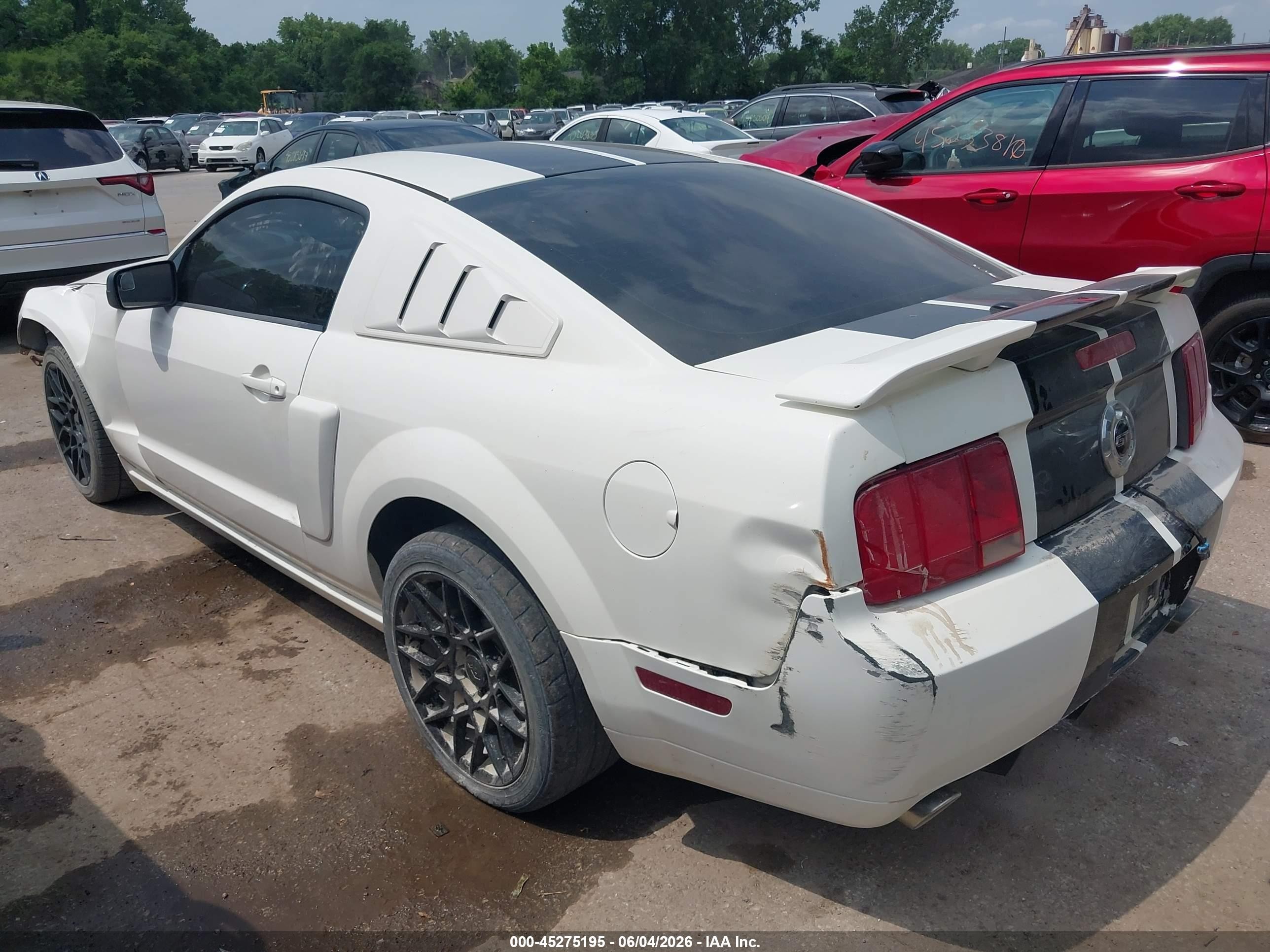 2008 Ford Mustang Gt Deluxe/gt Premium White vin: 1ZVHT82H785178124
