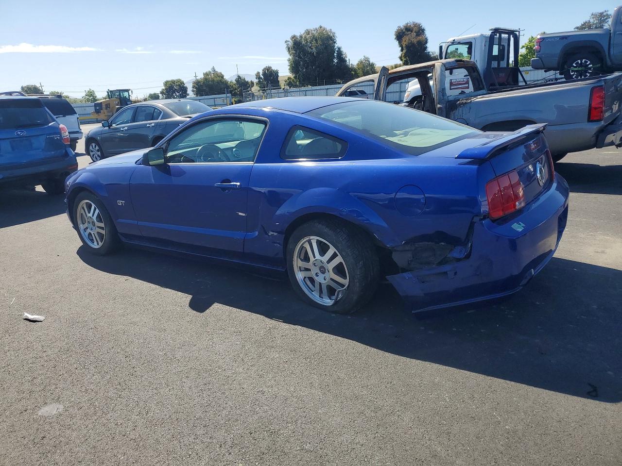 2005 Ford Mustang Gt Blue vin: 1ZVHT82H855251951