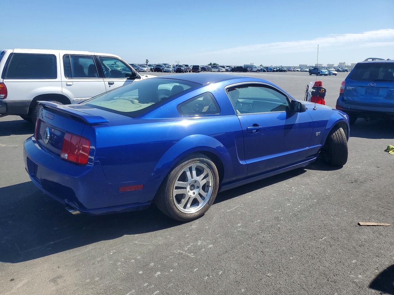 2005 Ford Mustang Gt Blue vin: 1ZVHT82H855251951