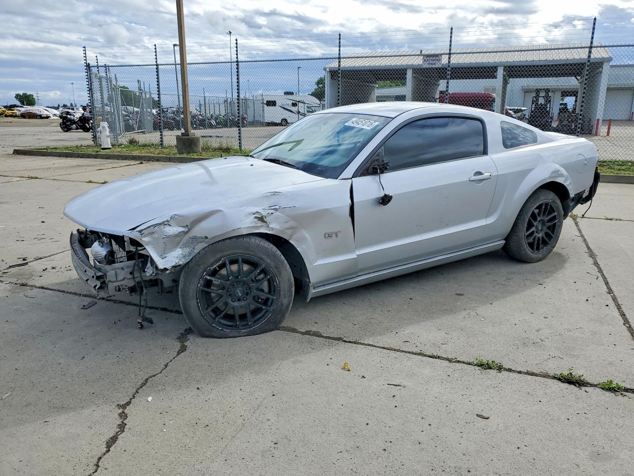 2008 Ford Mustang Gt Silver vin: 1ZVHT82H885118160