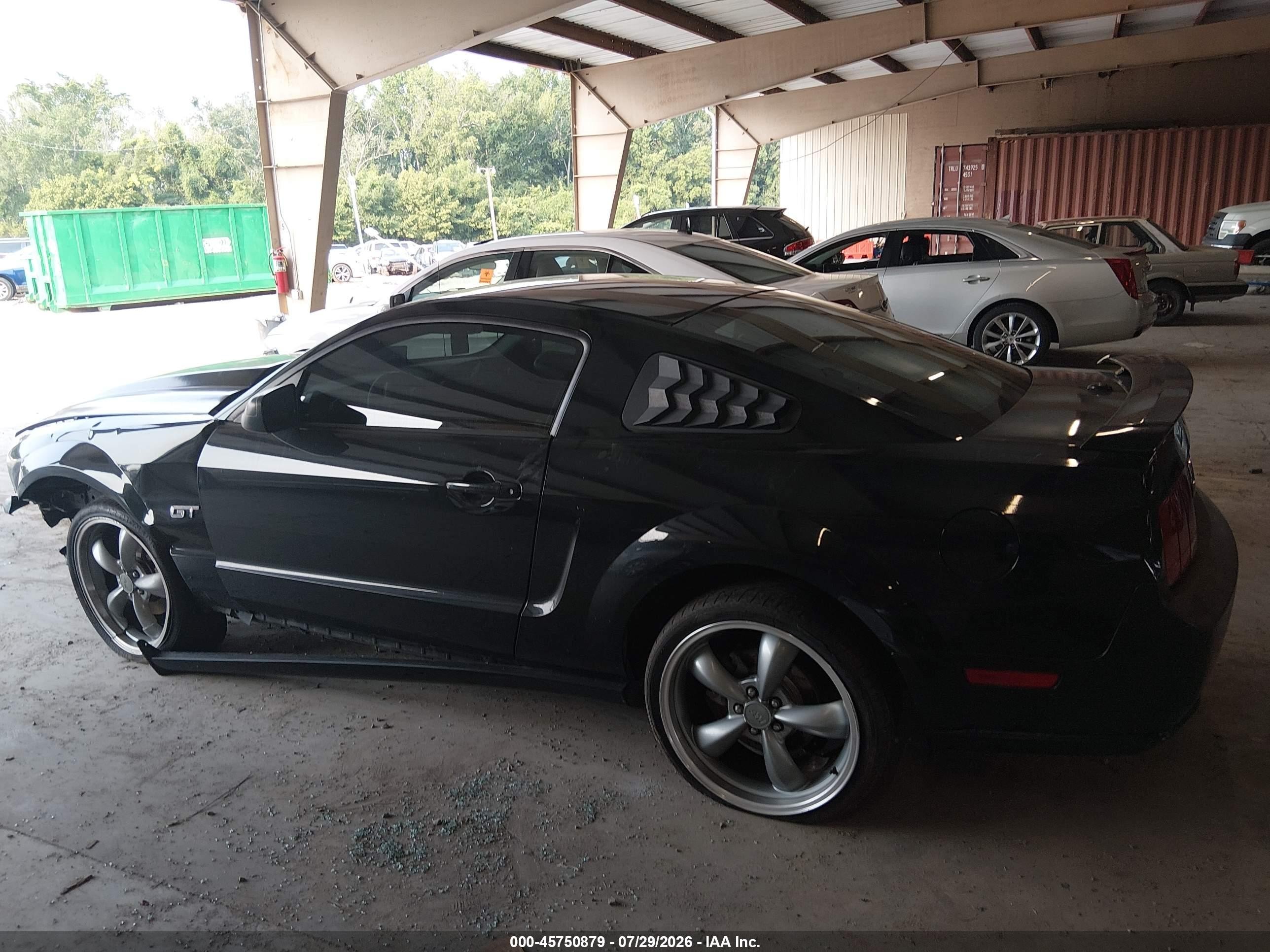 2008 Ford Mustang   Black vin: 1ZVHT82H885120460