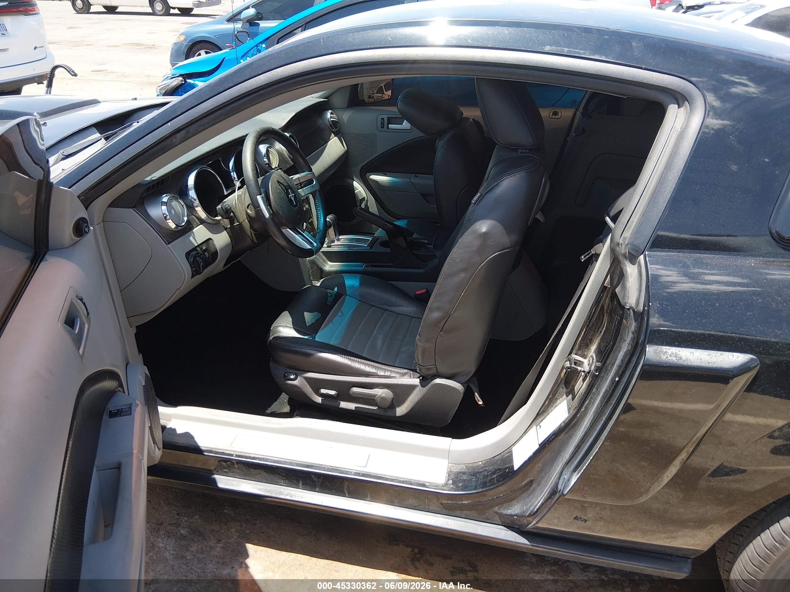 2008 Ford Mustang Gt Premium Black vin: 1ZVHT82H885126131